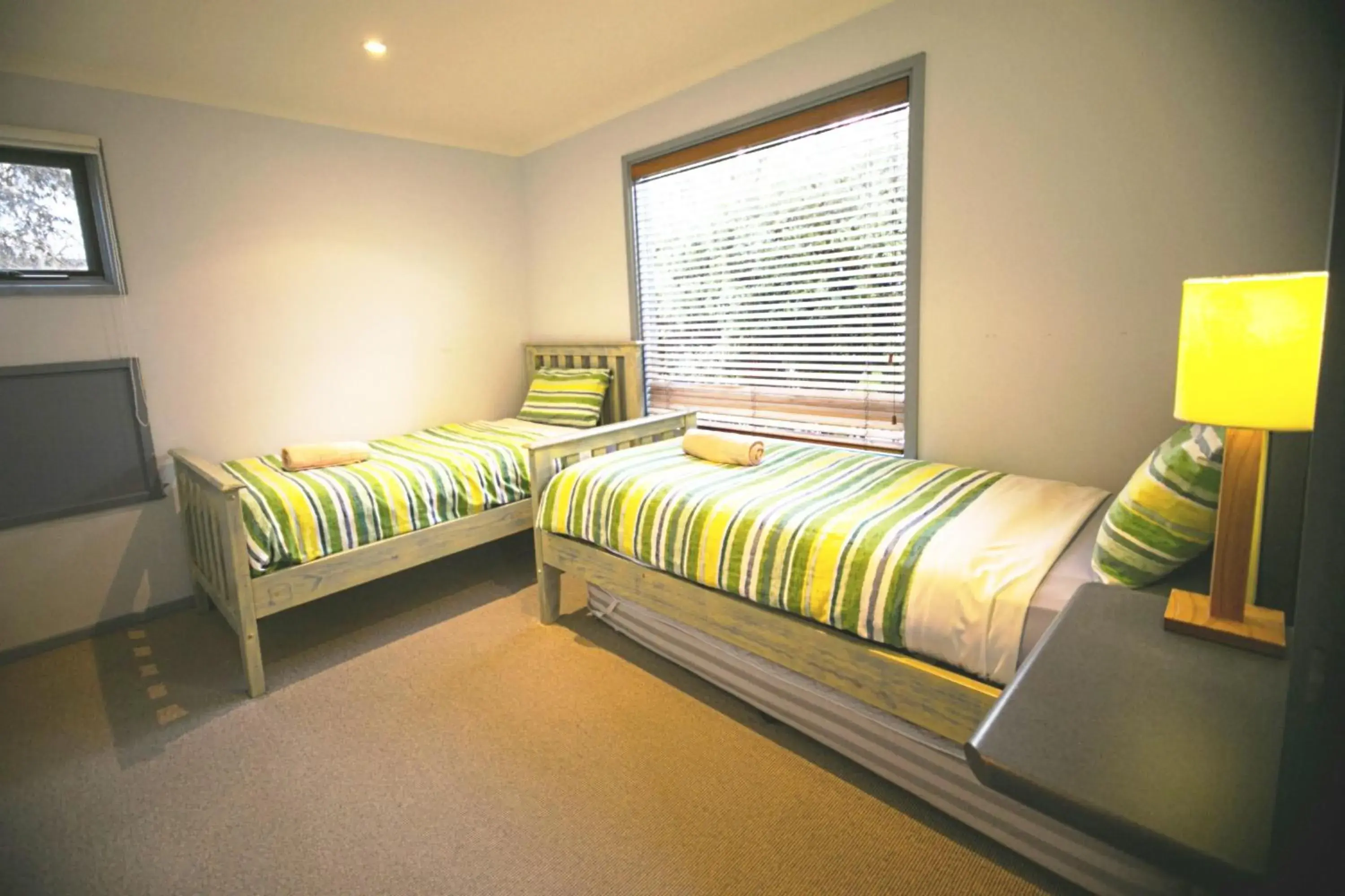 Bed in Rayville Boat Houses Bed in Rayville Boat Houses