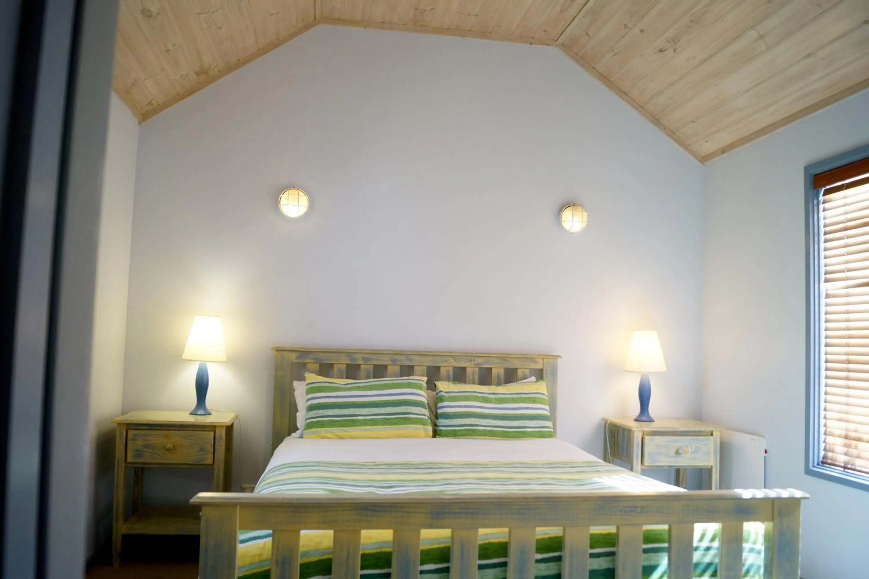 Bedroom, Bed in Rayville Boat Houses