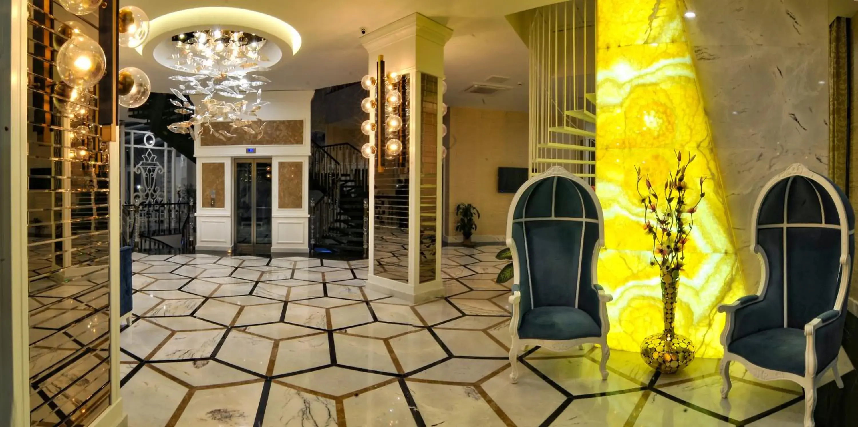 Facade/entrance in Exelans Hotel Facade/entrance in Exelans Hotel