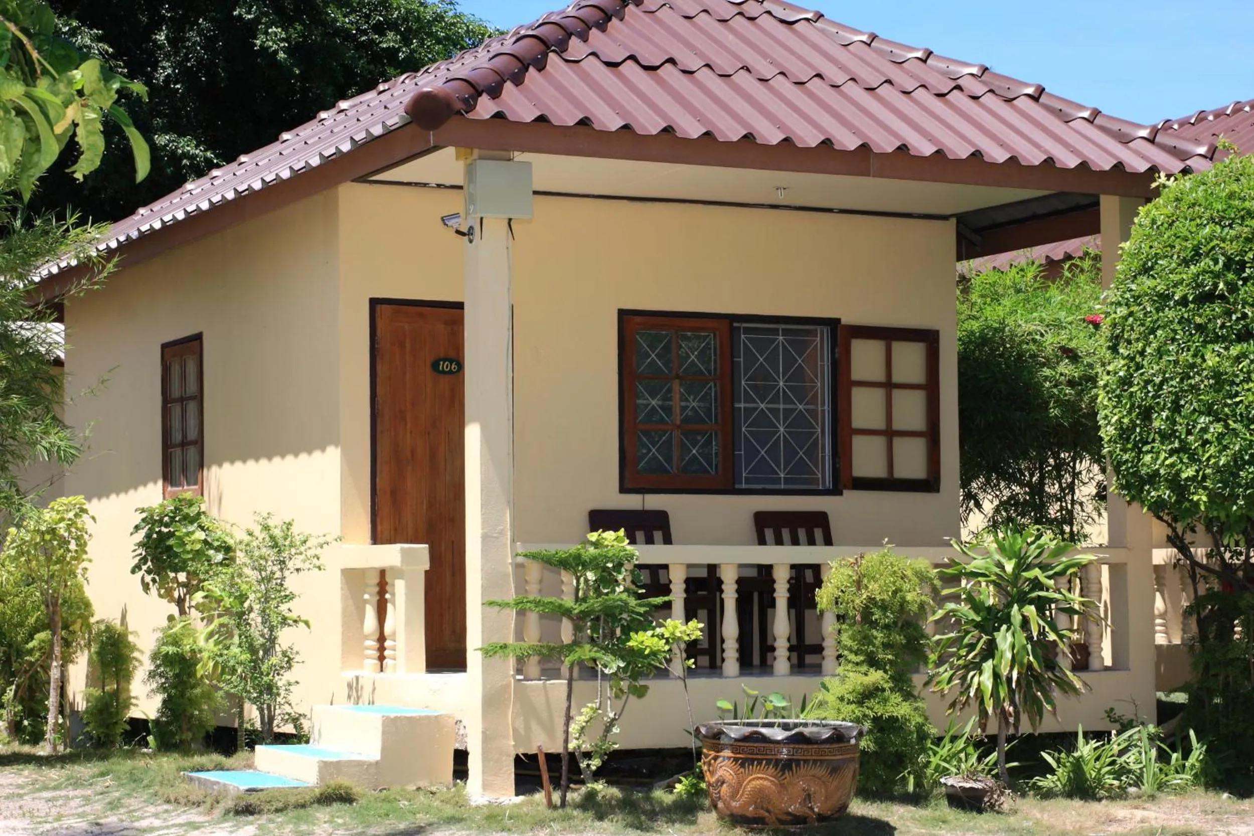 Decorative detail in Beck's Resort