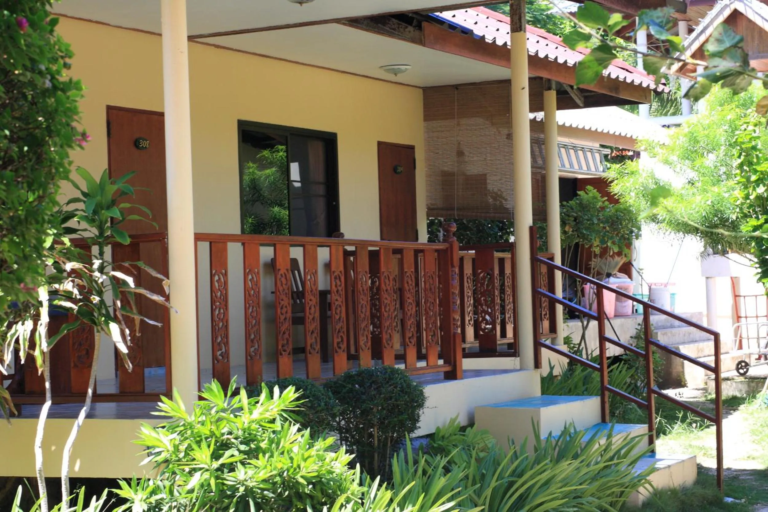 Decorative detail in Beck's Resort