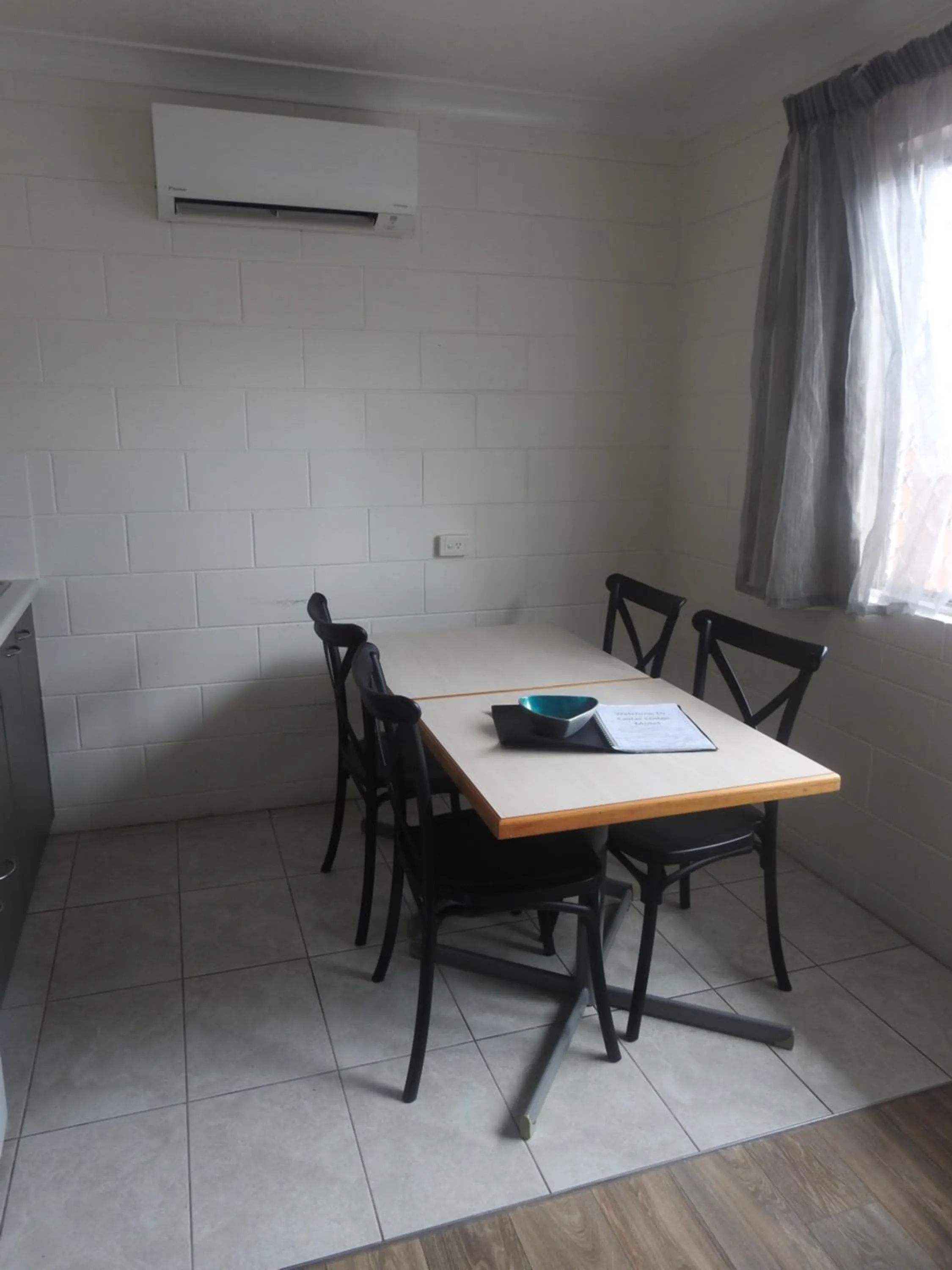 Dining area in Cedar Lodge Motel