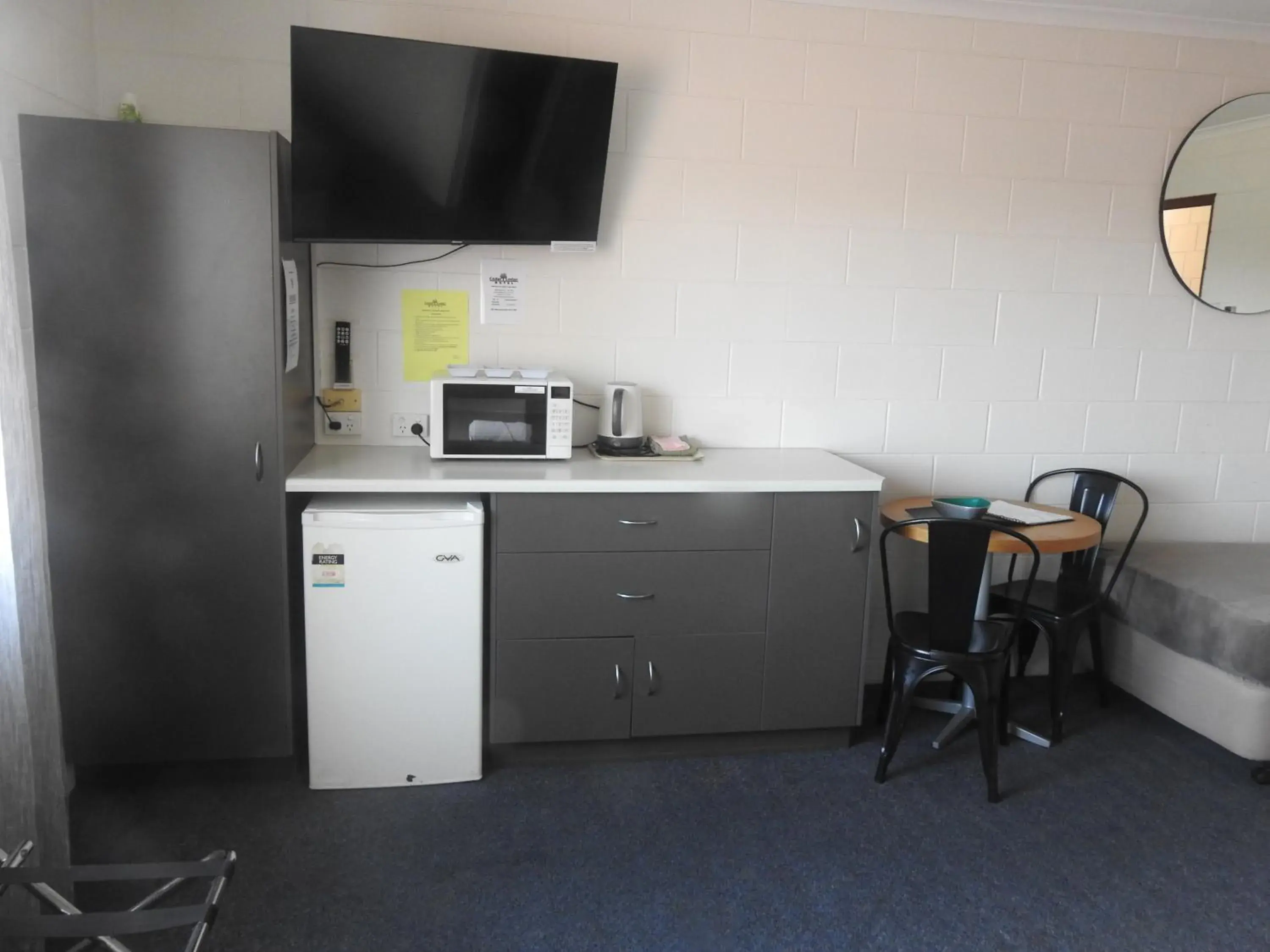 Twin Room in Cedar Lodge Motel Twin Room in Cedar Lodge Motel