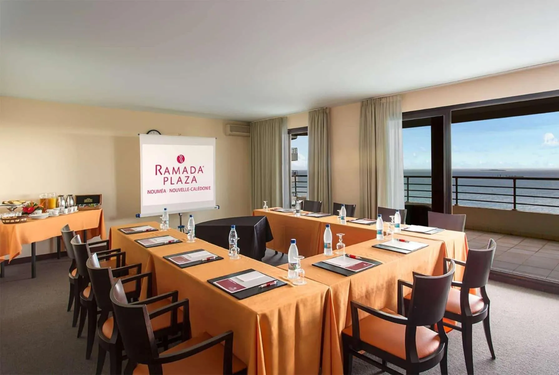 Meeting/conference room in Ramada Hotel & Suites by Wyndham Noumea