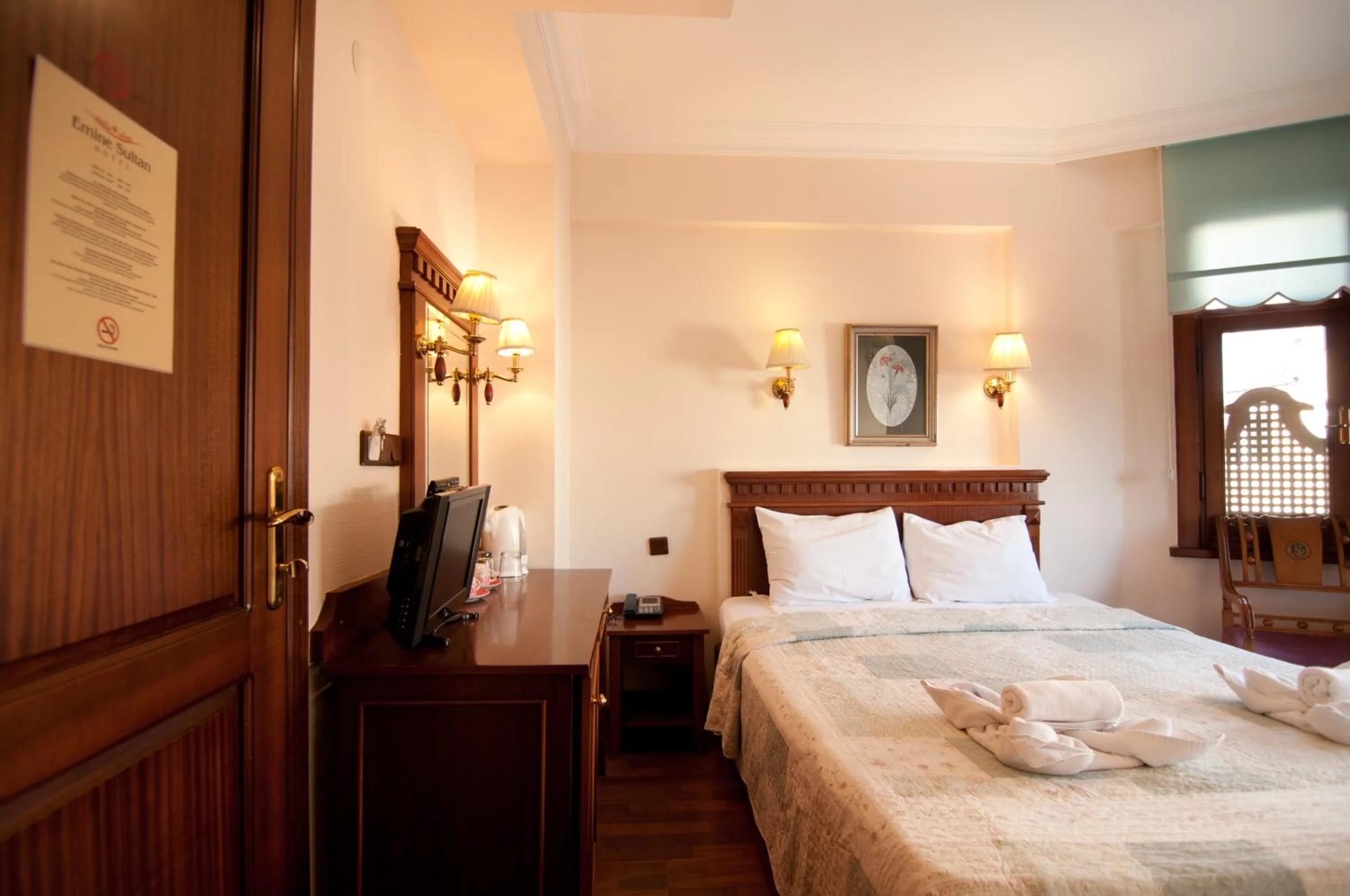 Photo of the whole room, Bed in Emine Sultan Hotel