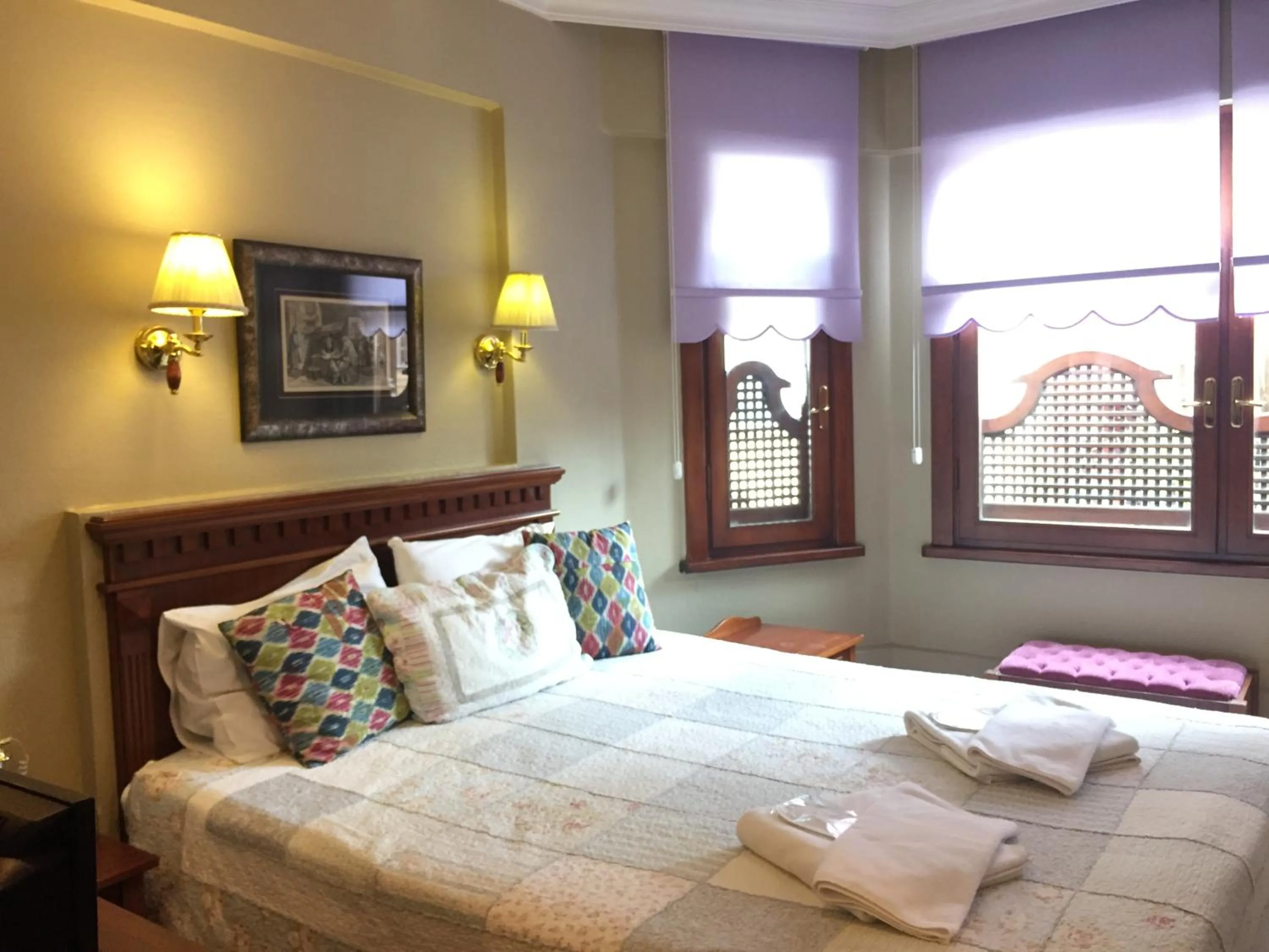 Bedroom, Bed in Emine Sultan Hotel