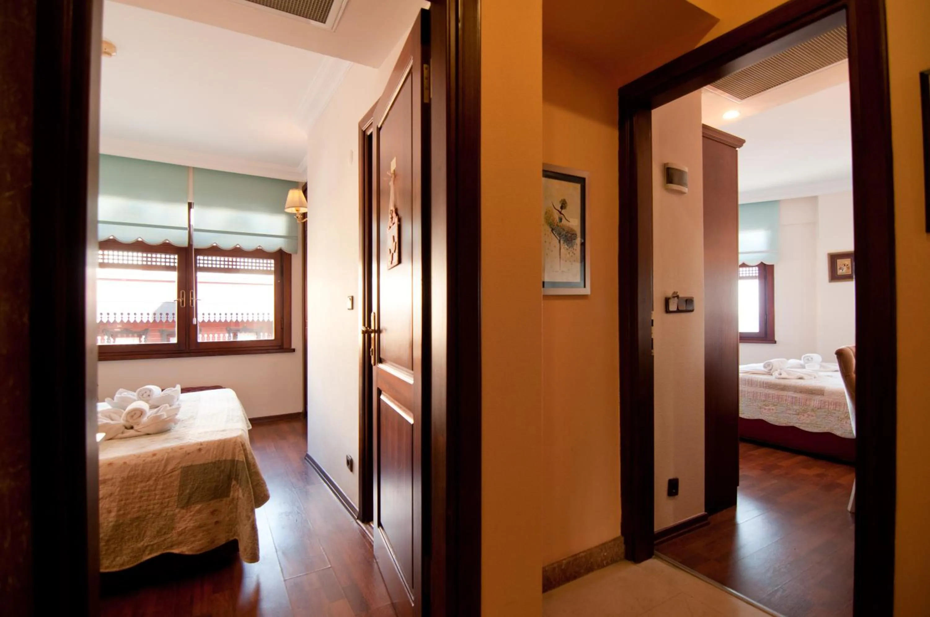 Floor plan, Bed in Emine Sultan Hotel