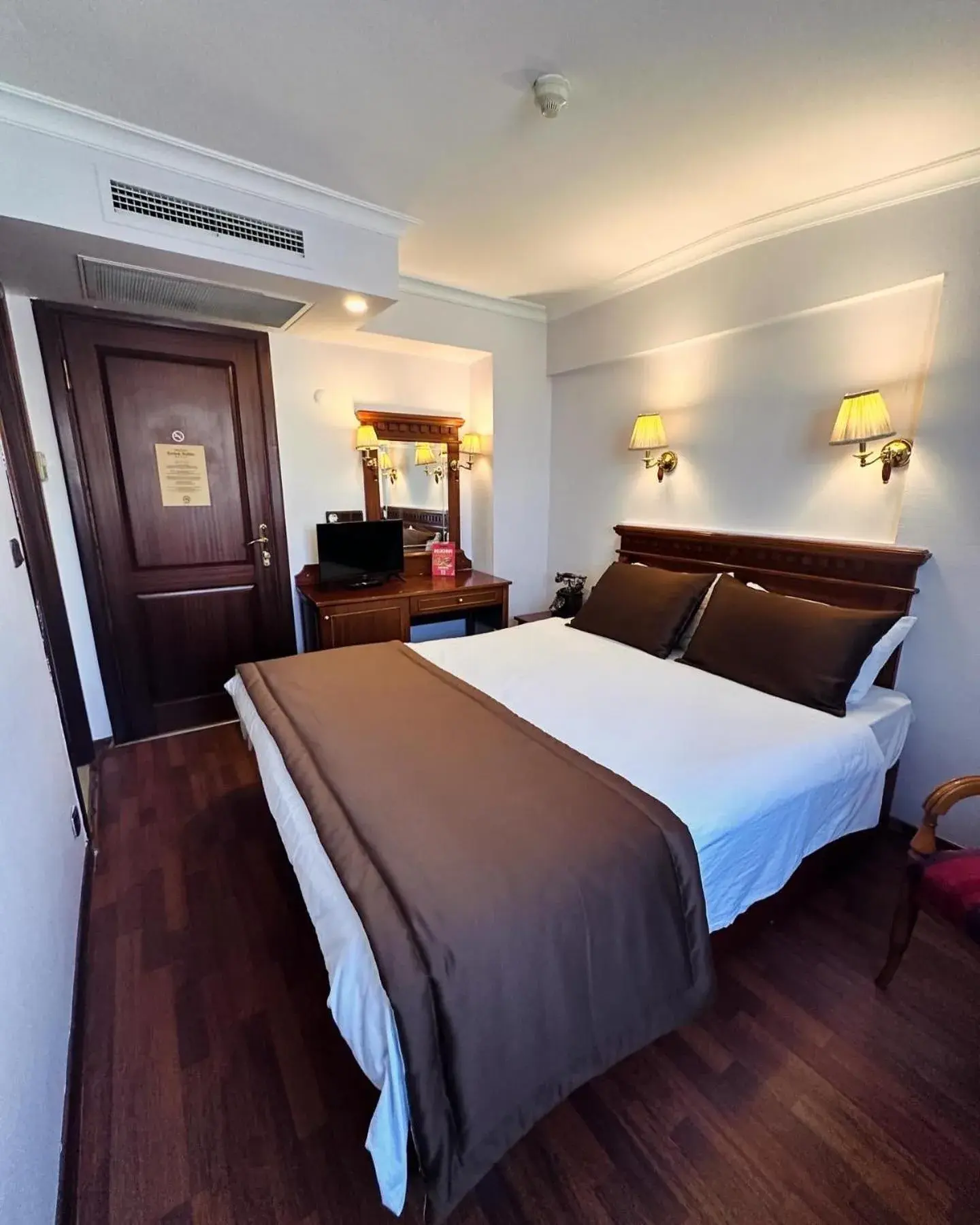 Bedroom, Bed in Emine Sultan Hotel Bedroom, Bed in Emine Sultan Hotel