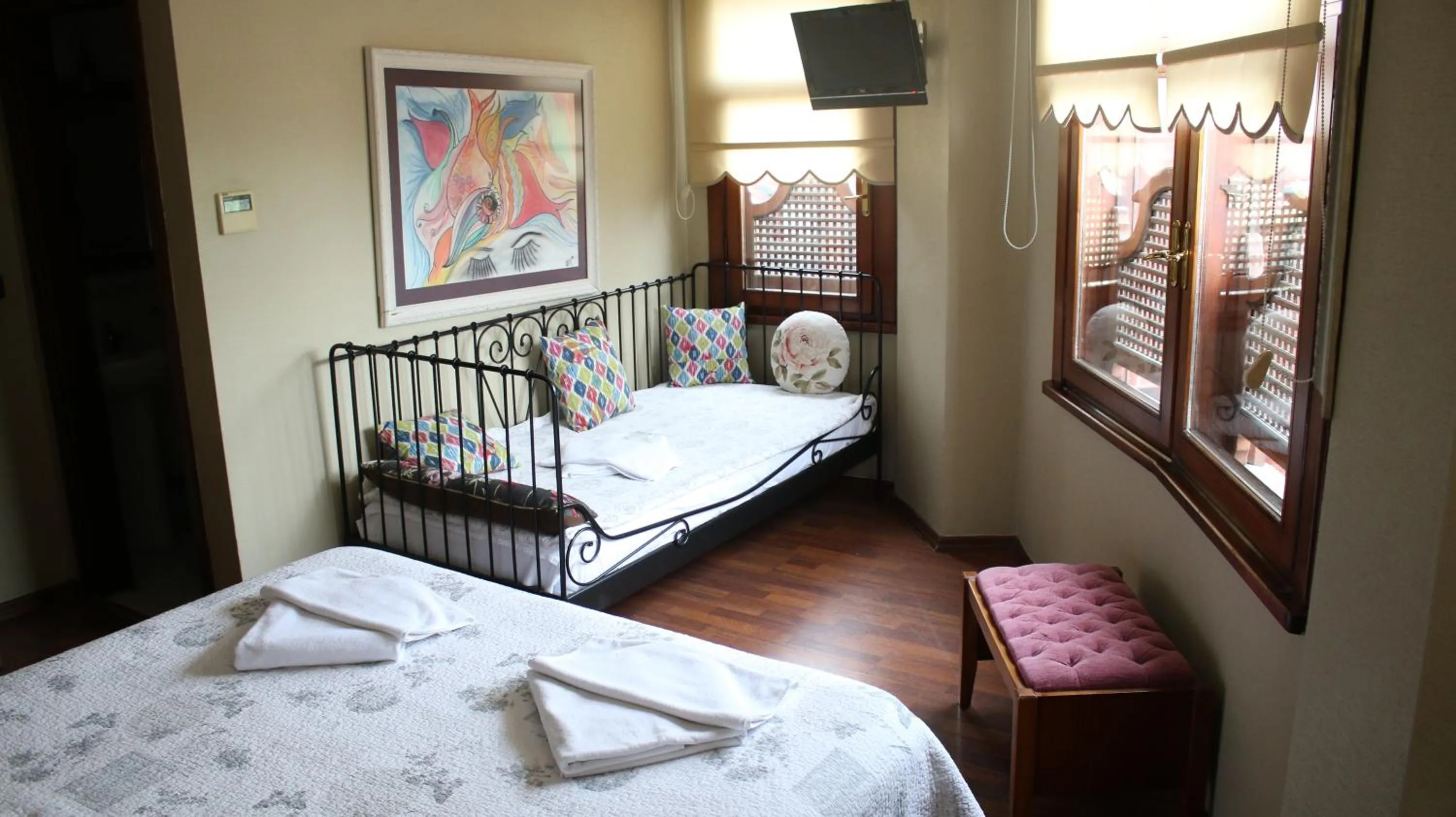 Bed in Emine Sultan Hotel