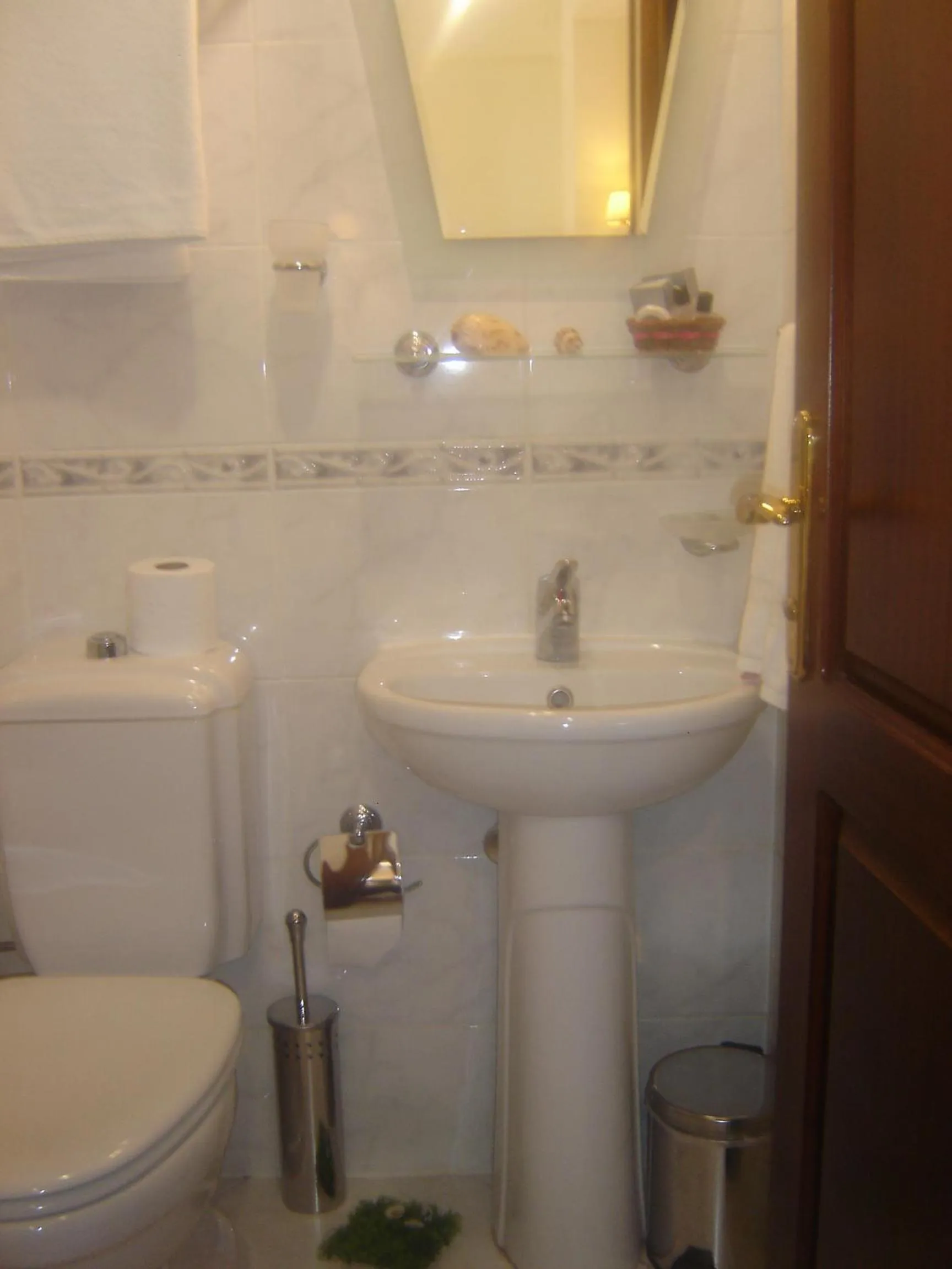 Bathroom in Emine Sultan Hotel