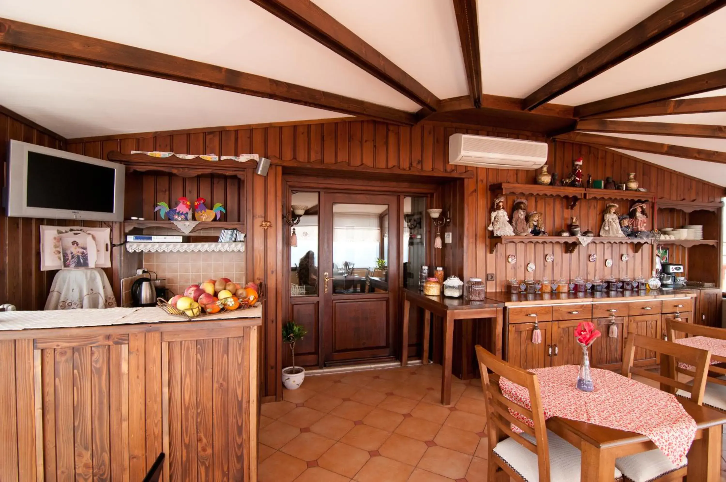 Restaurant/places to eat in Emine Sultan Hotel Restaurant/places to eat in Emine Sultan Hotel