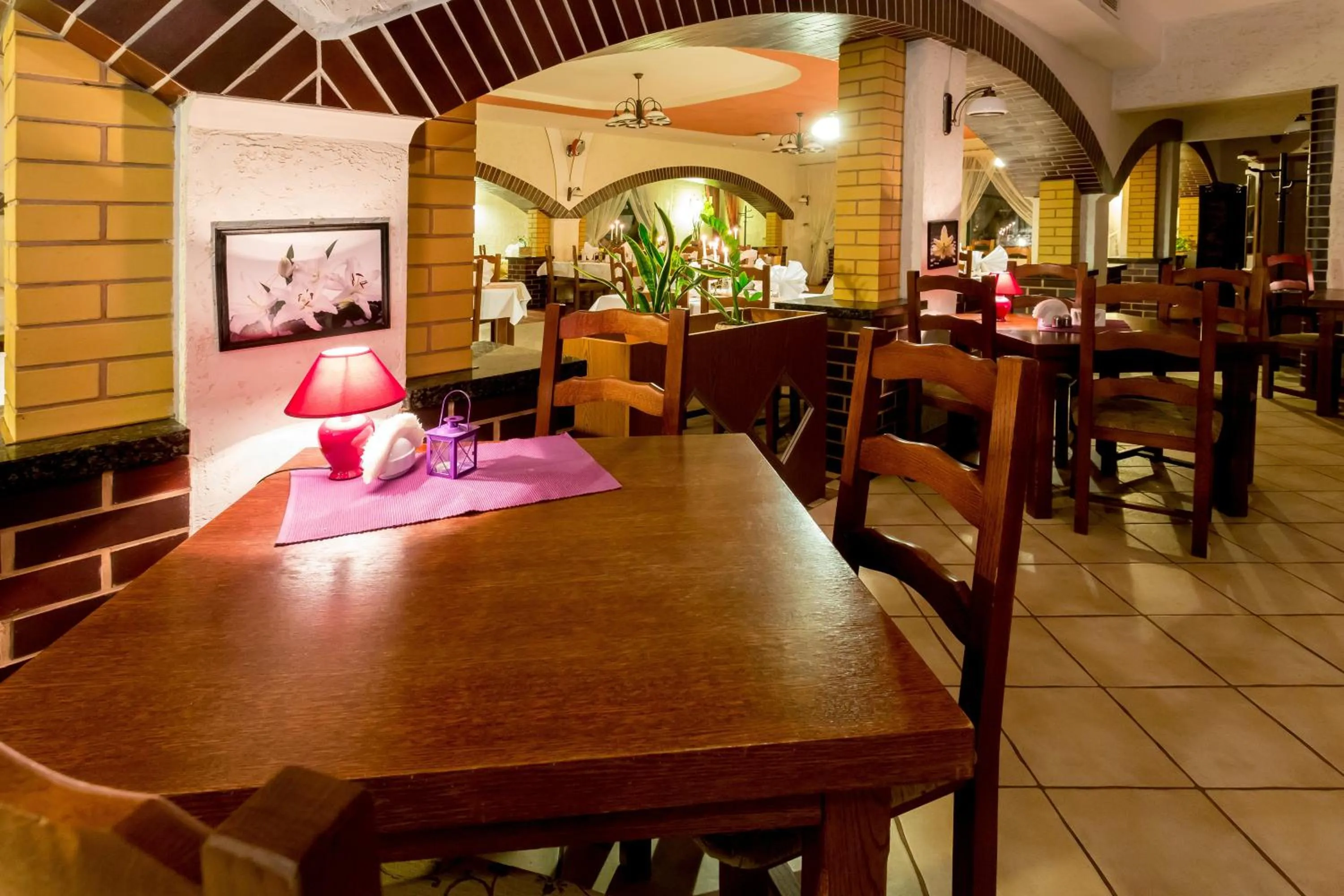 Restaurant/places to eat in Kompleks Hotelowy Logos