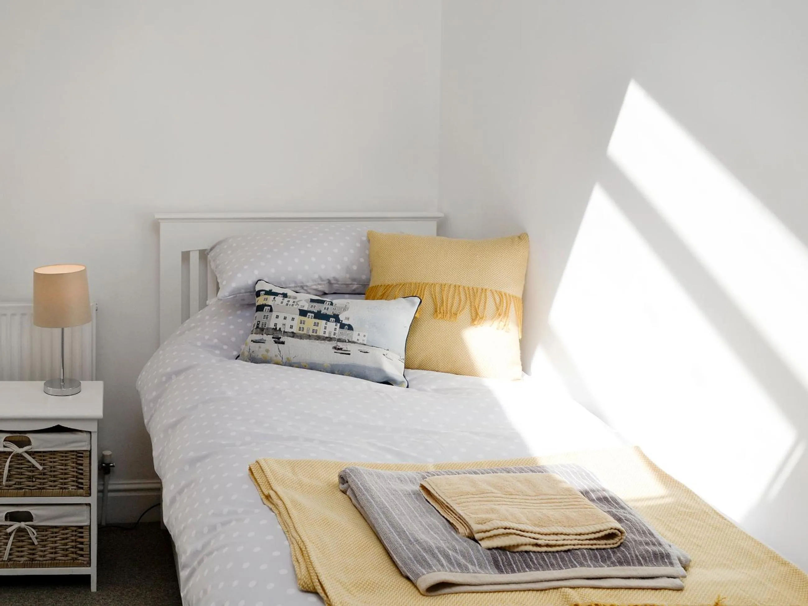 Property building, Bed in Loft 10