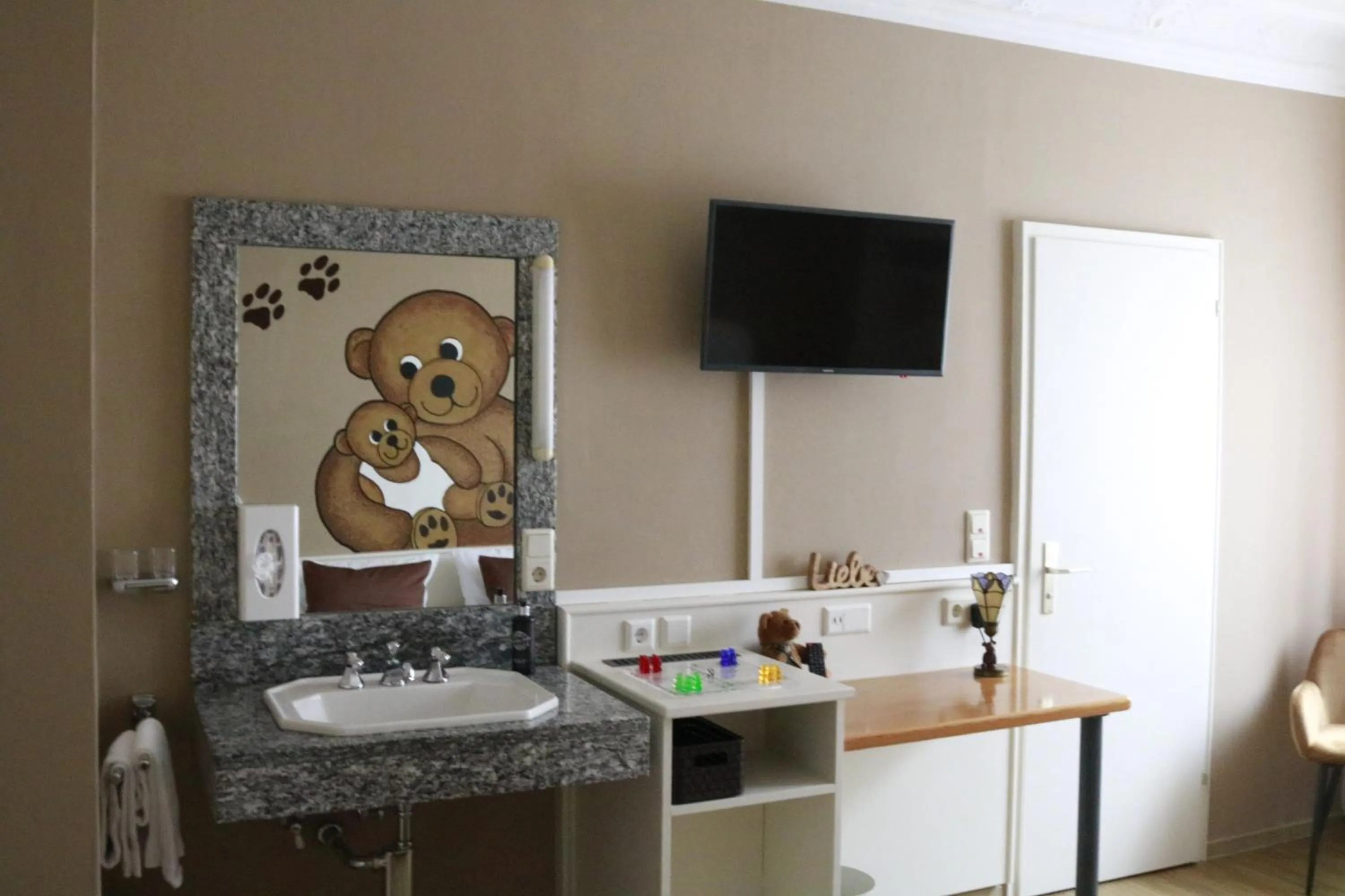 Photo of the whole room in Teddybärenhotel