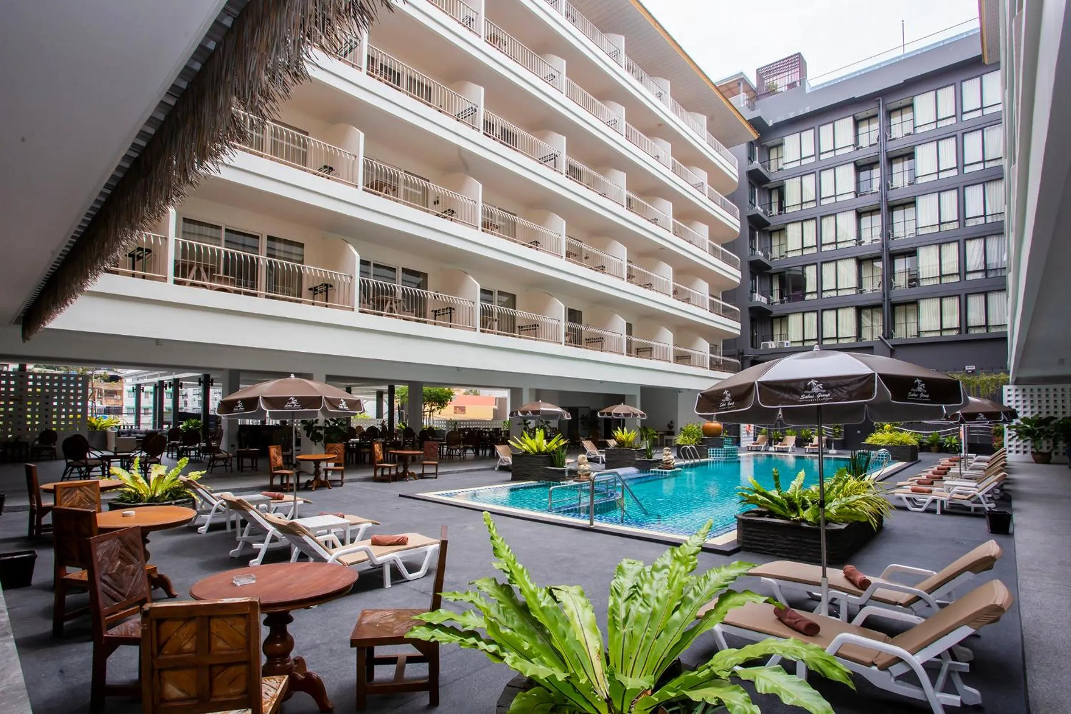 Property building in Sabai Sabana