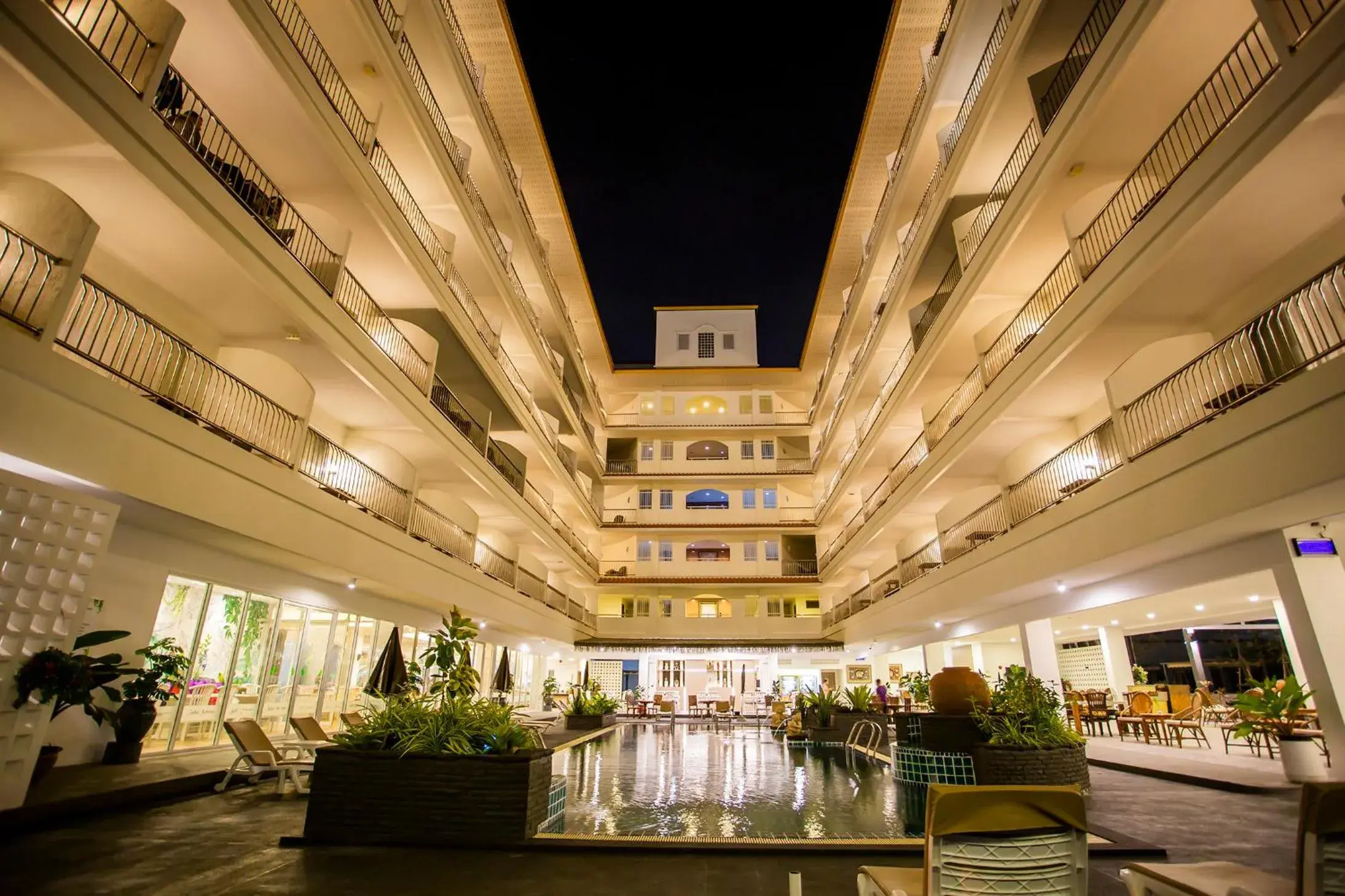 Property building in Sabai Sabana Property building in Sabai Sabana