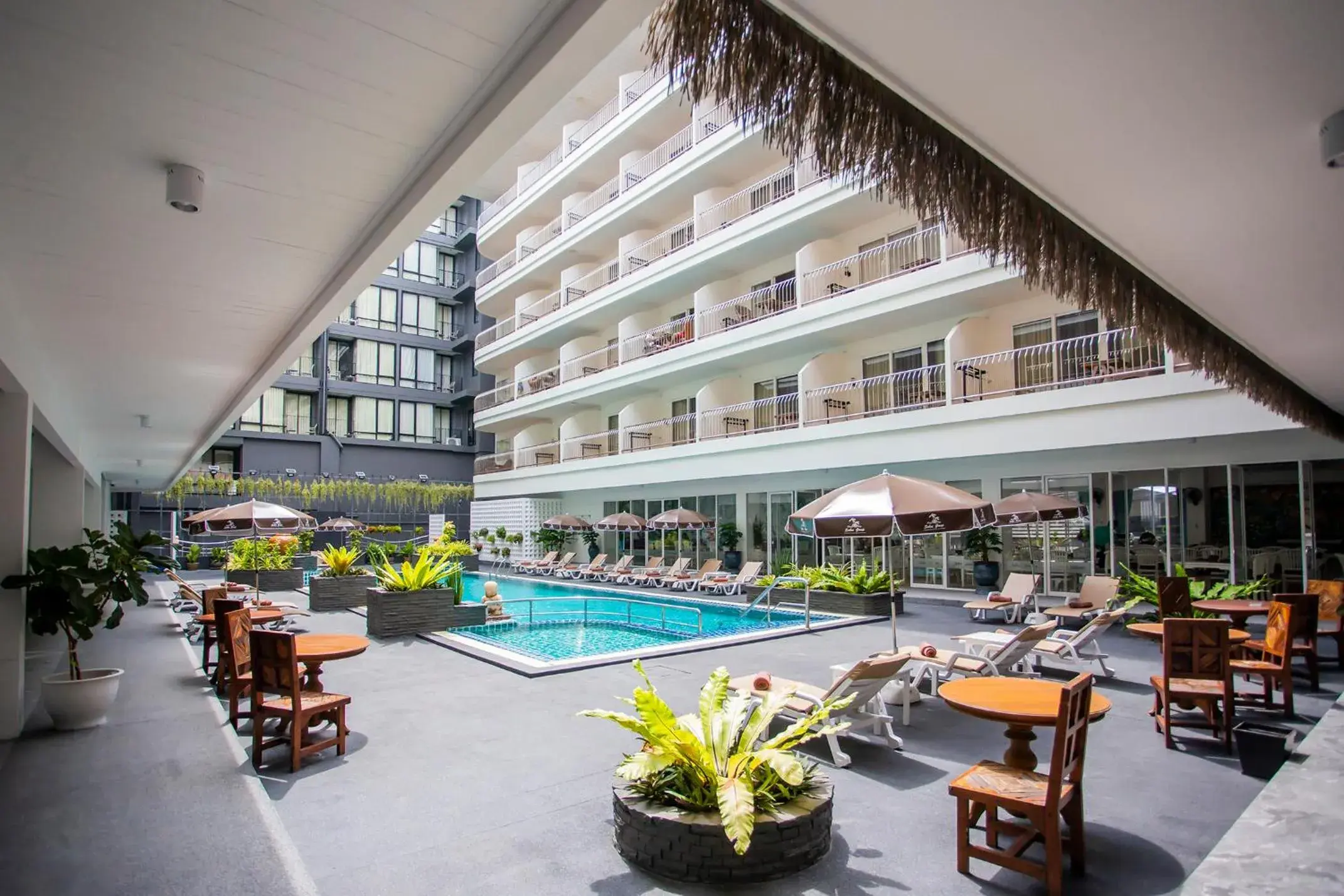 Swimming pool in Sabai Sabana Swimming pool in Sabai Sabana