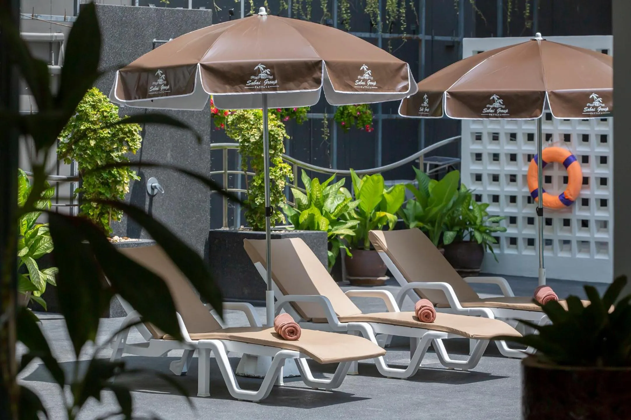 Swimming pool in Sabai Sabana