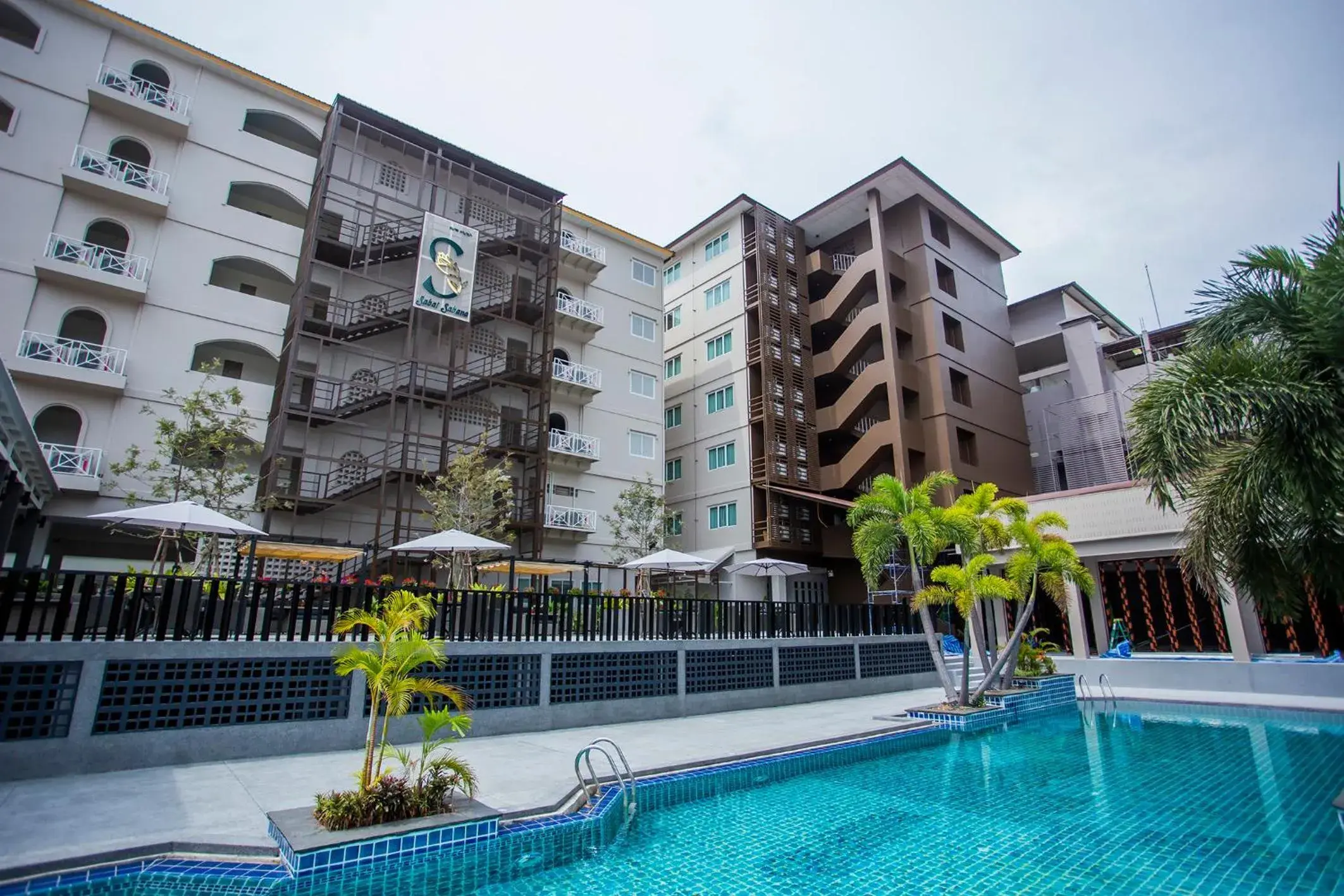 Property building in Sabai Sabana Property building in Sabai Sabana