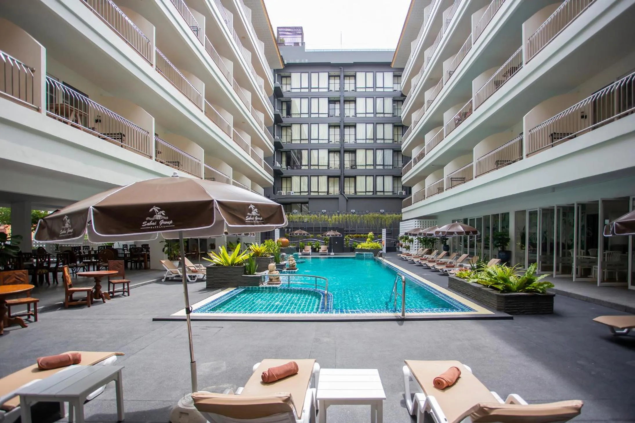 Swimming pool in Sabai Sabana