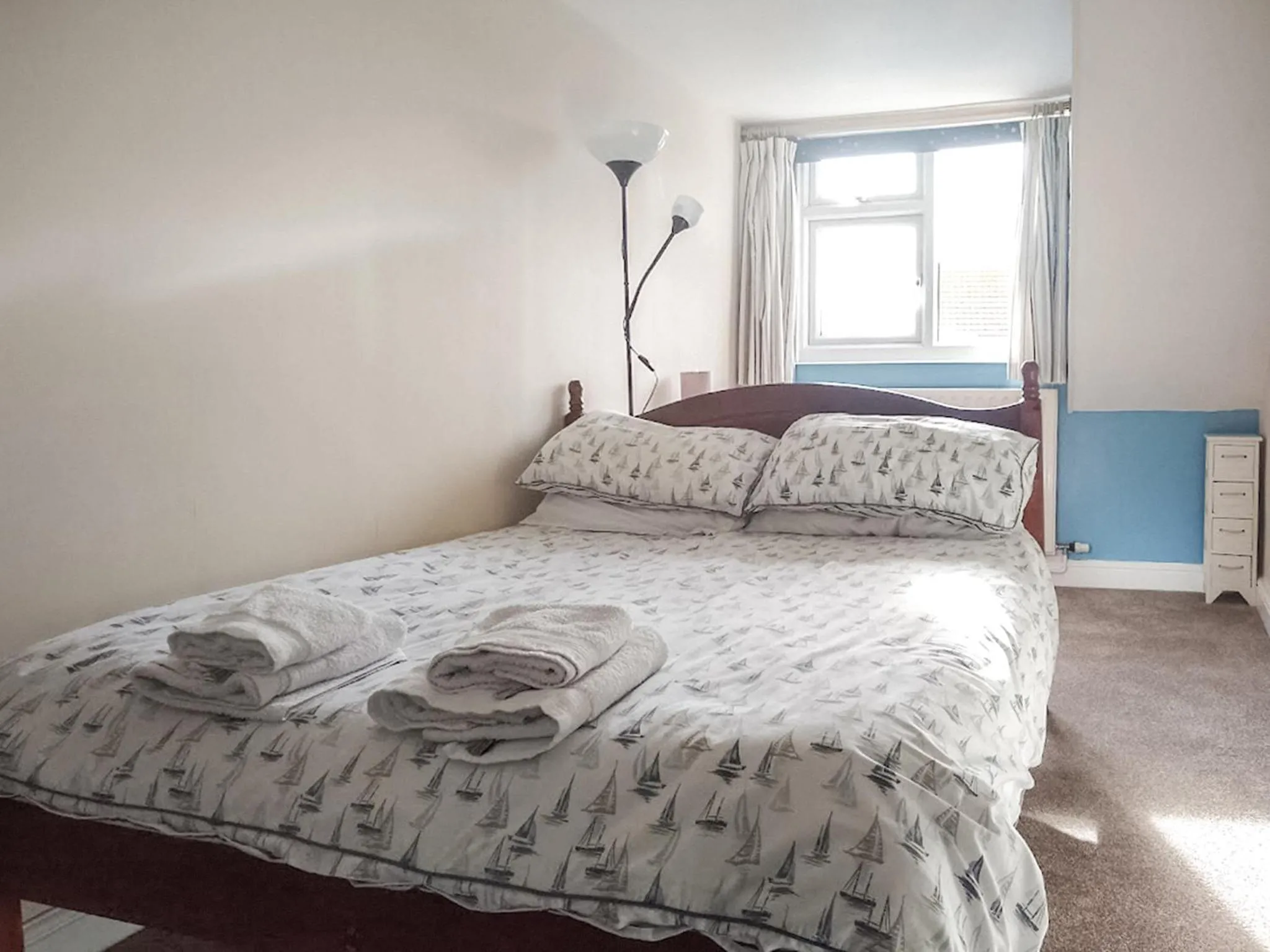 Property building, Bed in Happy Days
