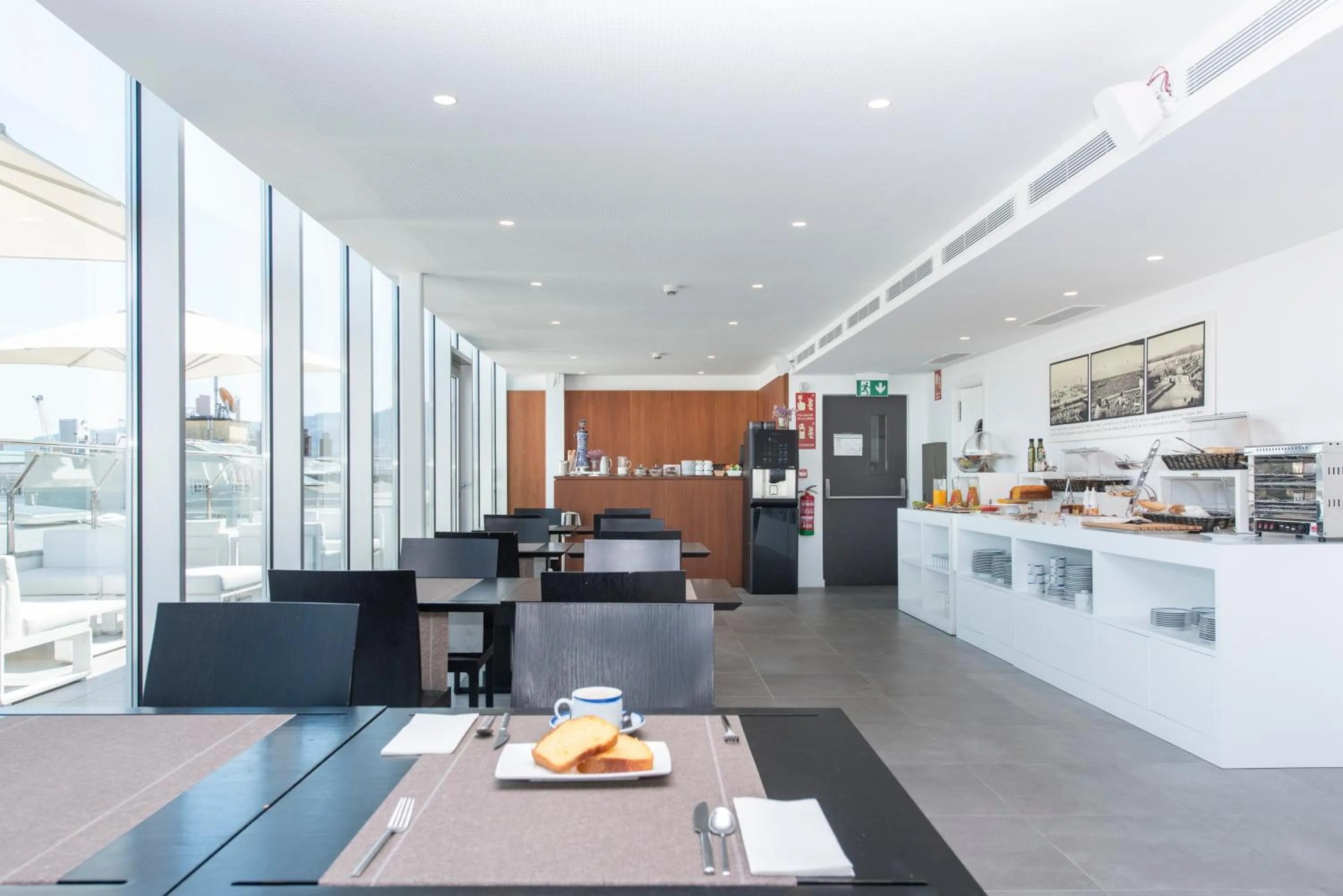 Breakfast in Hotel Maroa Vigo