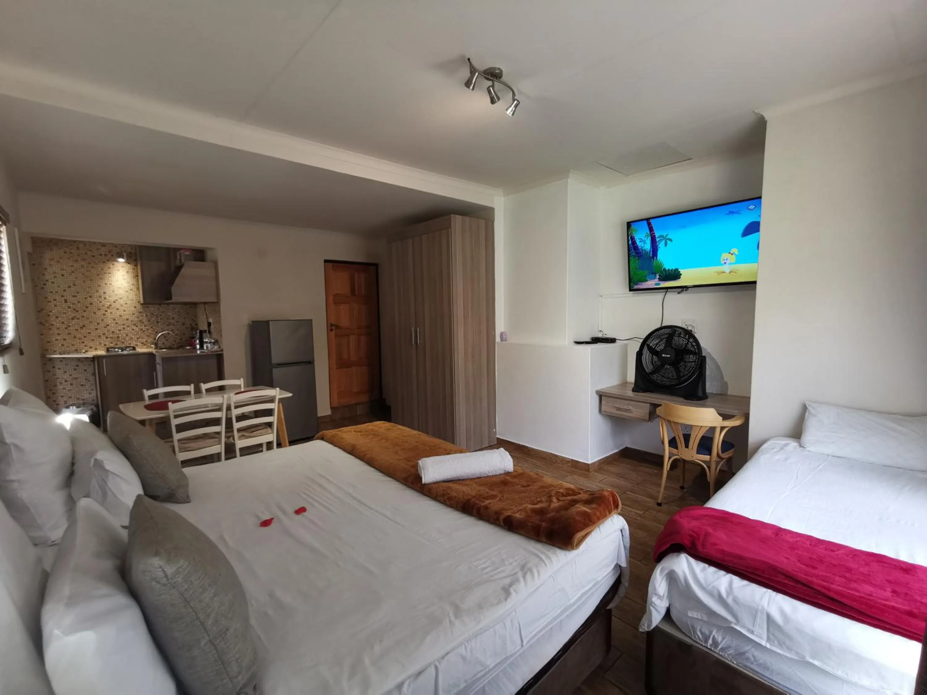 Bed in 50 Galena Affordable Luxury