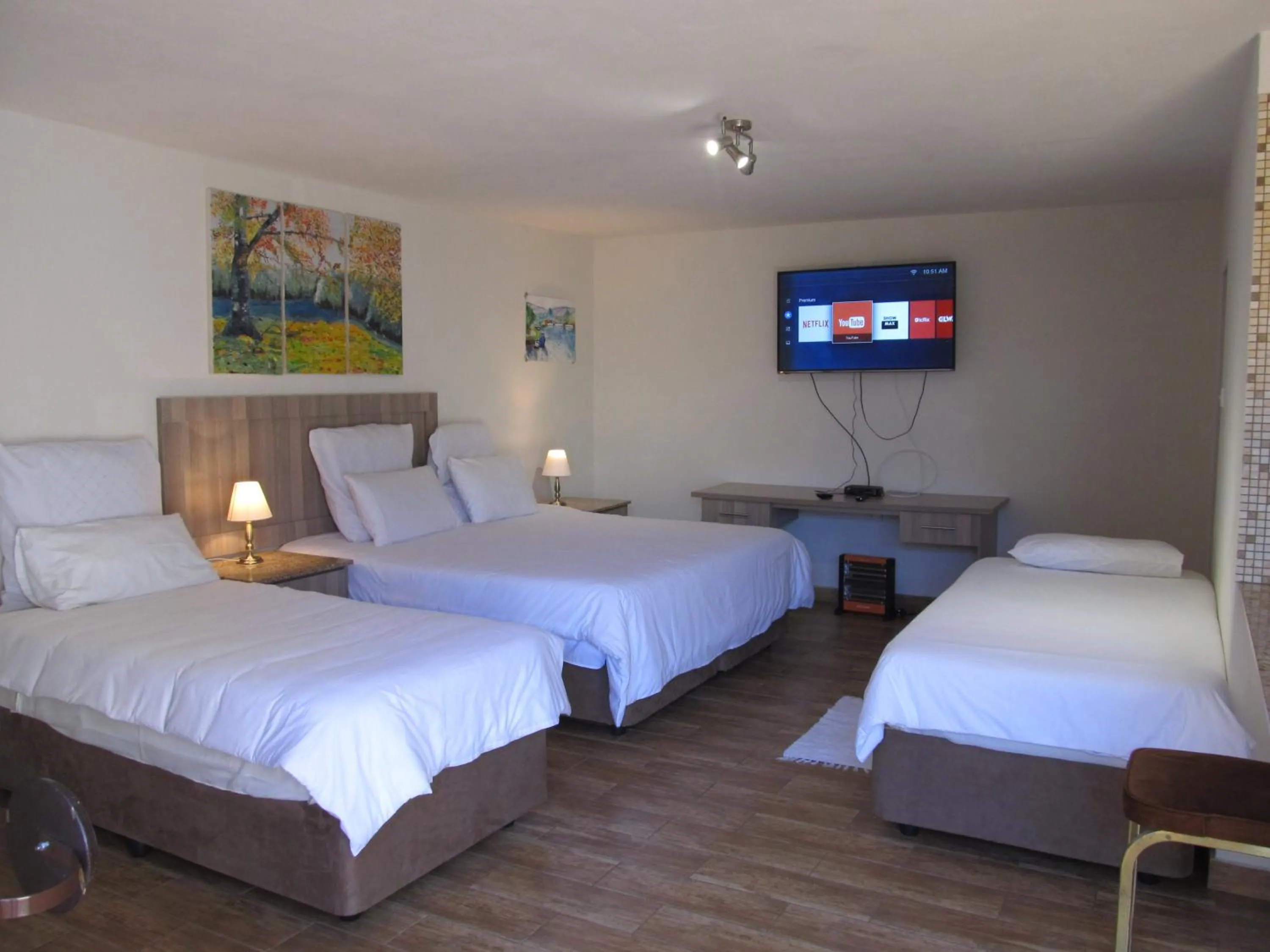 Bedroom, Bed in 50 Galena Affordable Luxury