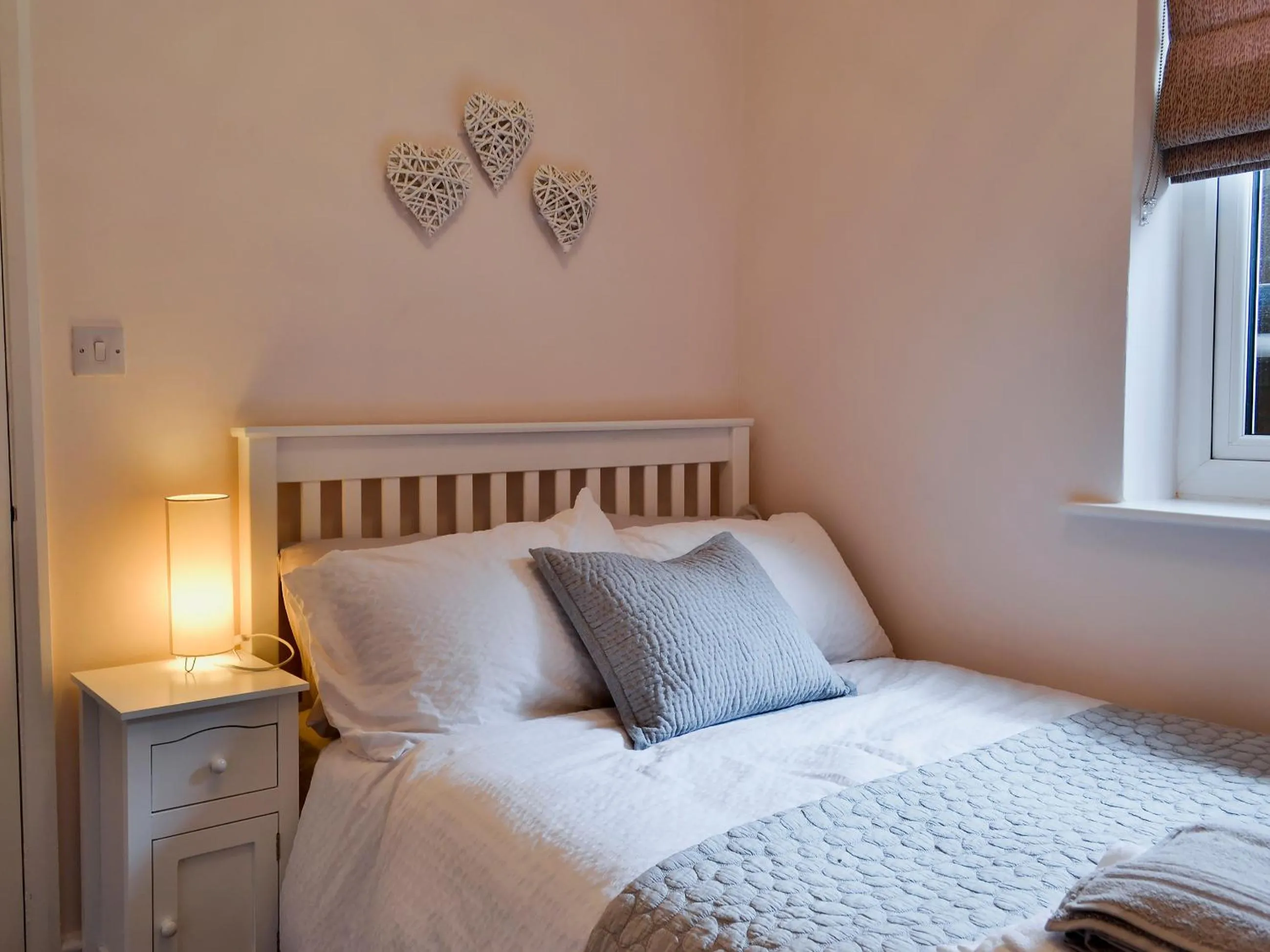 Property building, Bed in Cottage On The Green