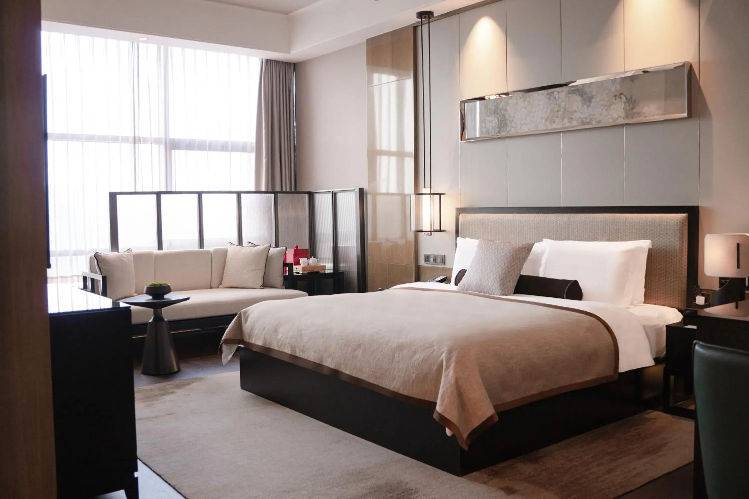 Property building, Bed in Pullman Shanghai Jing'an-Jing'an district, downtown railway station, traffic hub, easy to travel Shanghai Property building, Bed in Pullman Shanghai Jing'an-Jing'an district, downtown railway station, traffic hub, easy to travel Shanghai