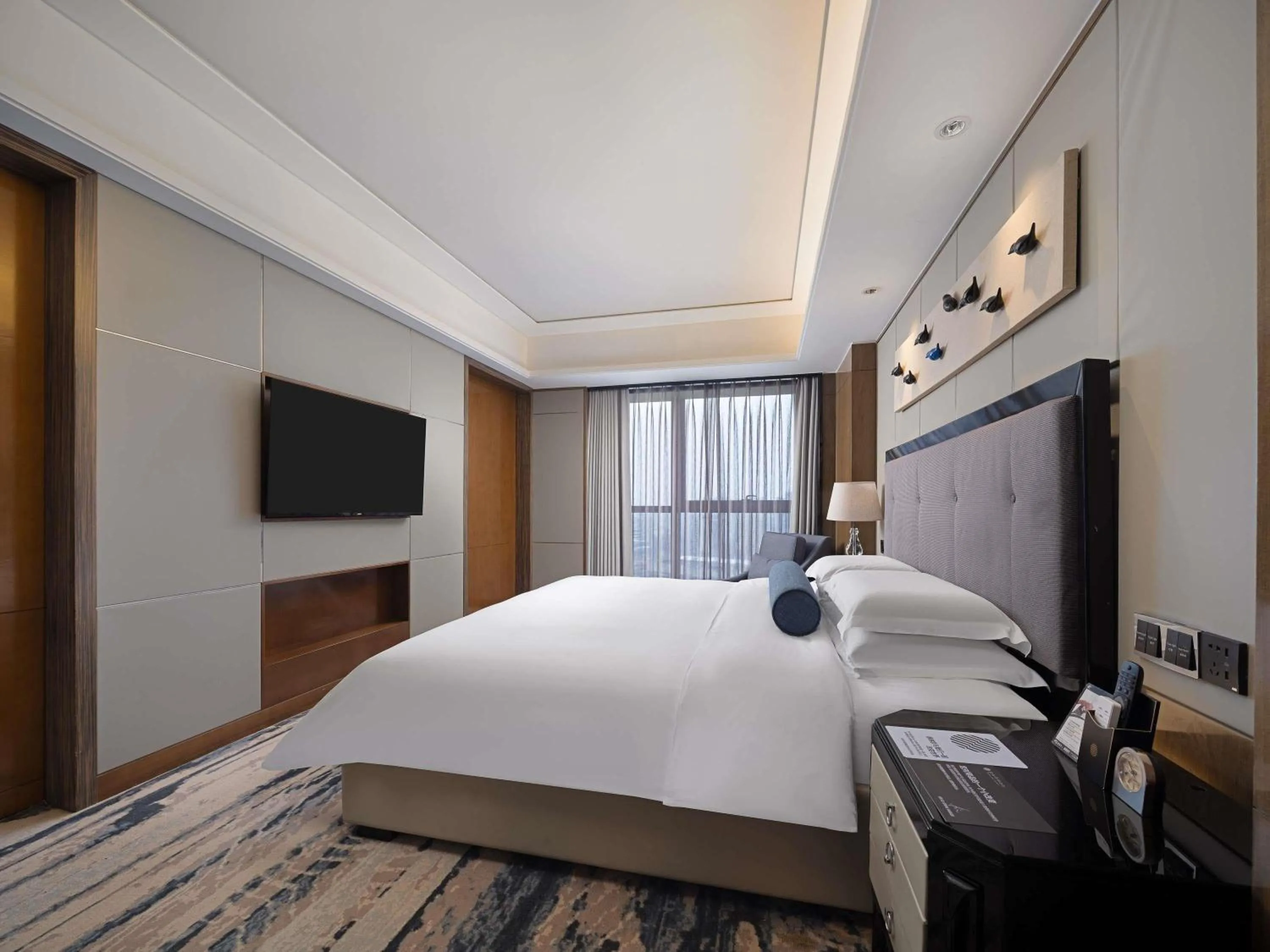 Bedroom, Bed in Pullman Shanghai Jing'an-Jing'an district, downtown railway station, traffic hub, easy to travel Shanghai