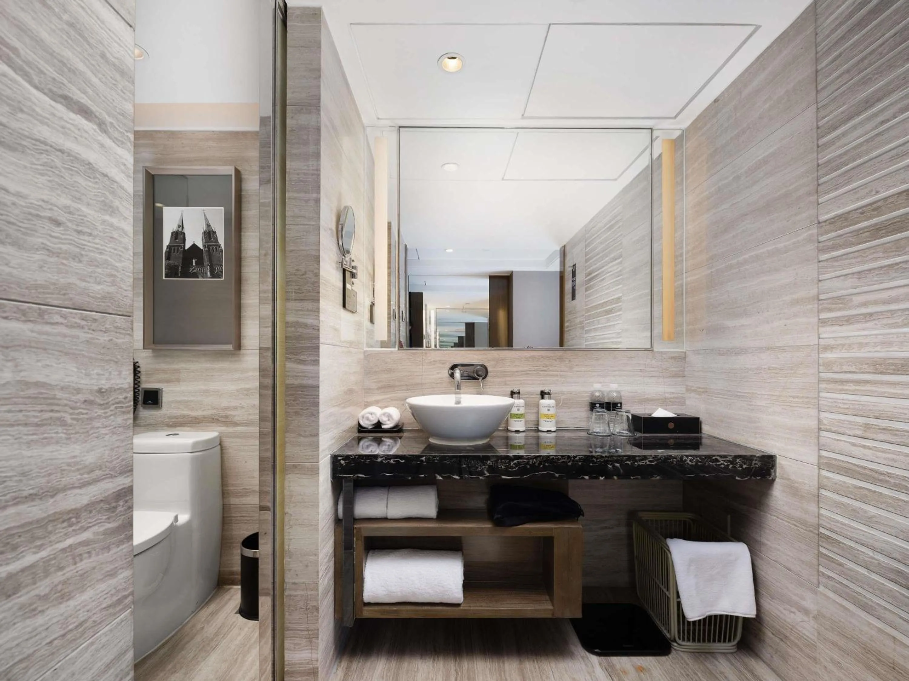 Bedroom in Pullman Shanghai Jing'an-Jing'an district, downtown railway station, traffic hub, easy to travel Shanghai