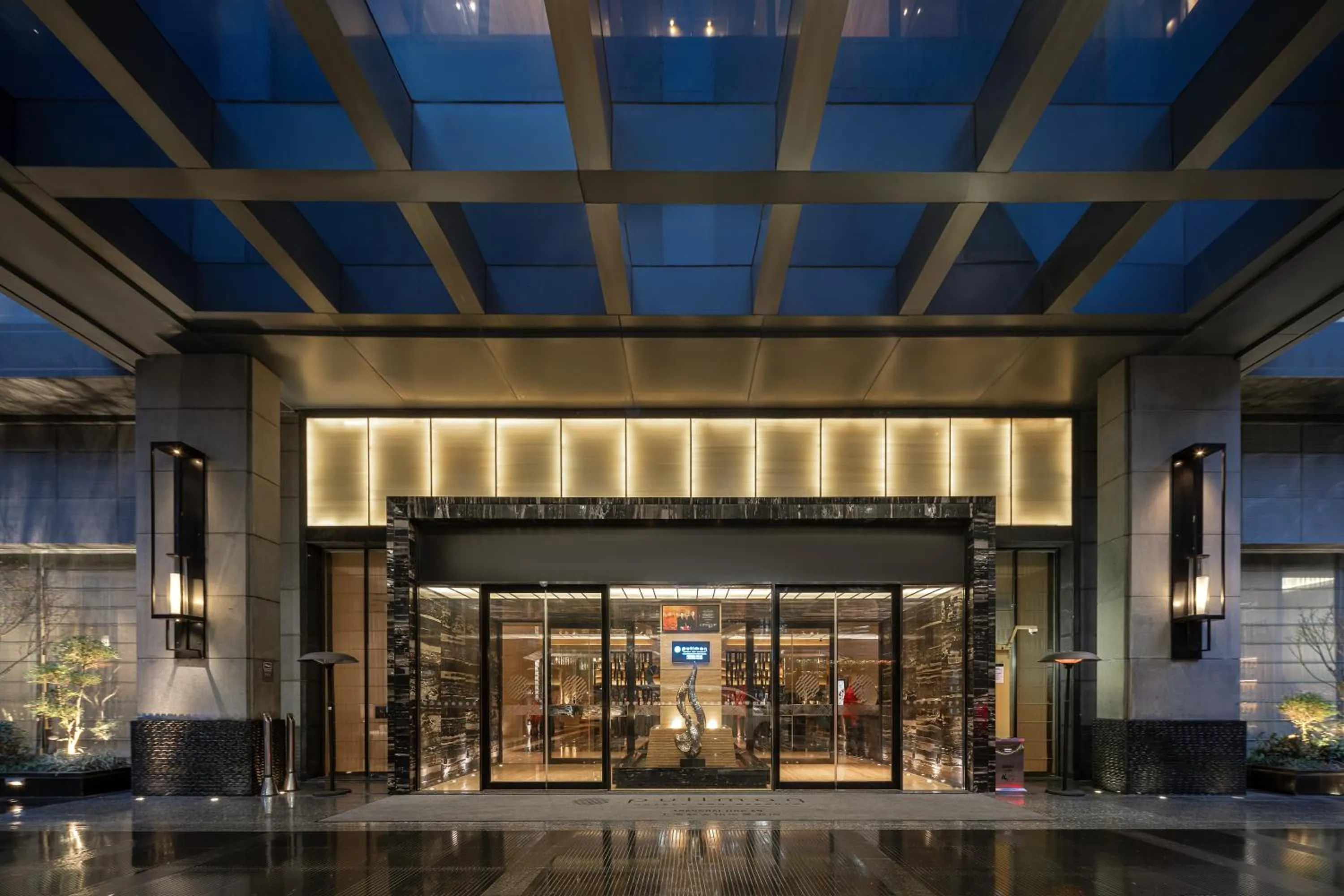 Pullman Shanghai Jing'an-Jing'an district, downtown railway station, traffic hub, easy to travel Shanghai