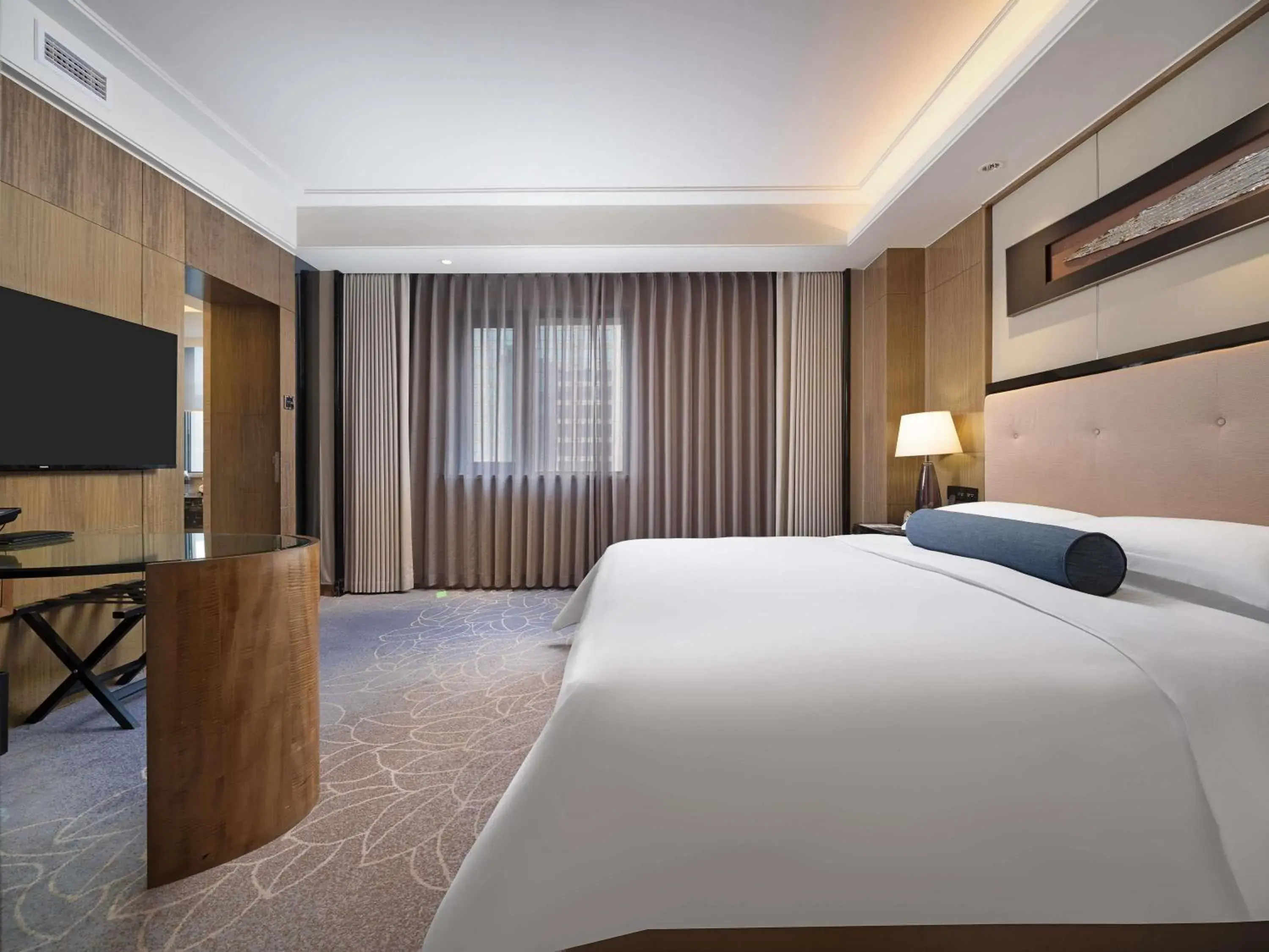 Property building, Bed in Pullman Shanghai Jing'an-Jing'an district, downtown railway station, traffic hub, easy to travel Shanghai Property building, Bed in Pullman Shanghai Jing'an-Jing'an district, downtown railway station, traffic hub, easy to travel Shanghai