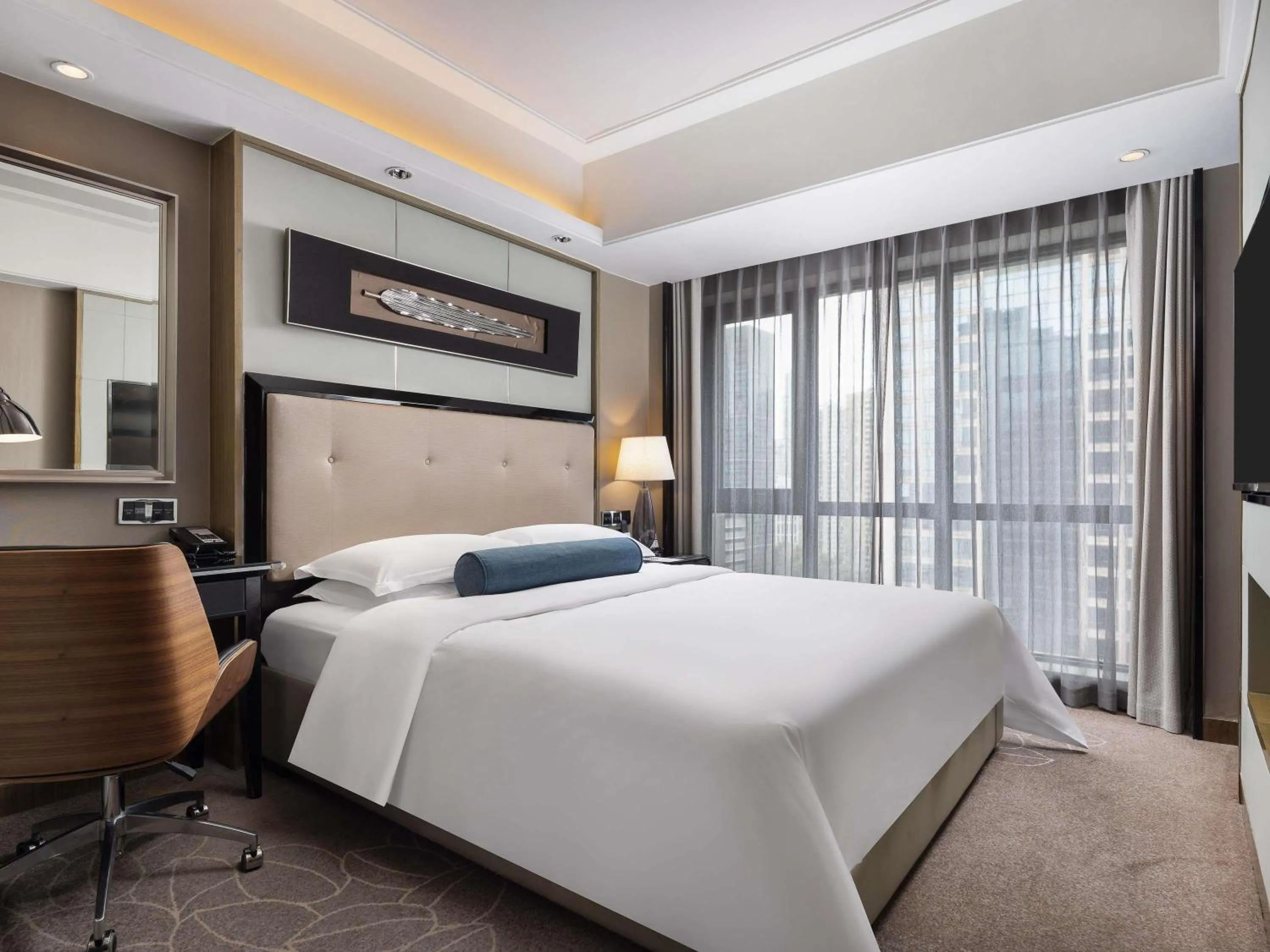 Bedroom, Bed in Pullman Shanghai Jing'an-Jing'an district, downtown railway station, traffic hub, easy to travel Shanghai