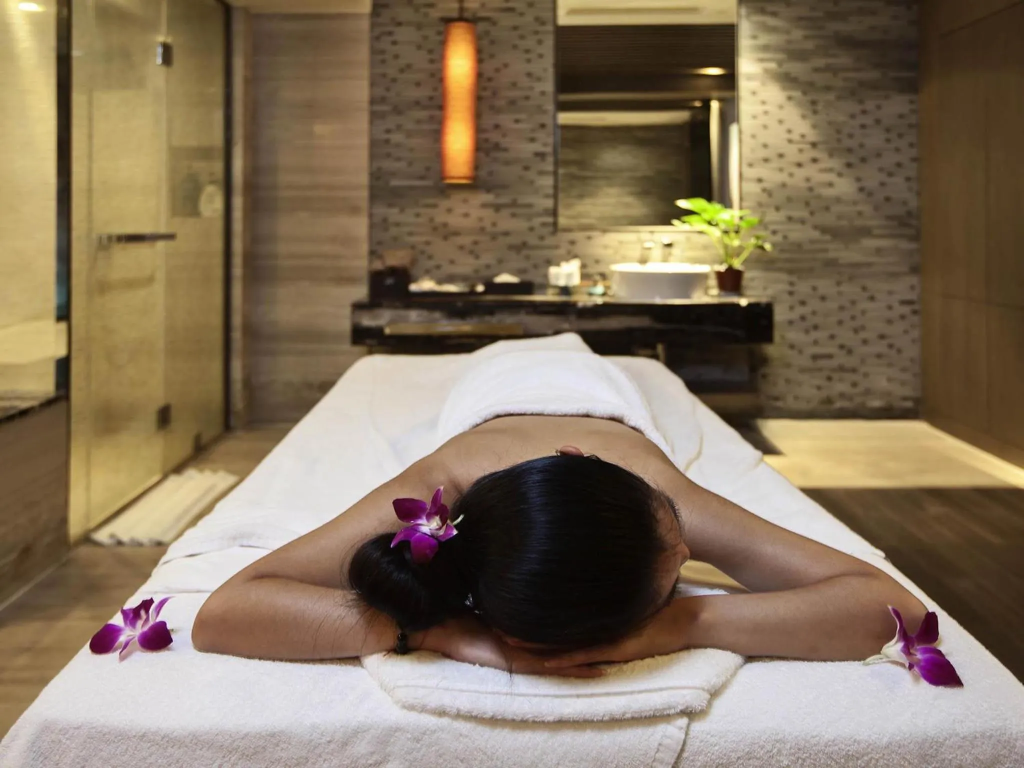 Spa and wellness centre/facilities, Bed in Pullman Shanghai Jing'an-Jing'an district, downtown railway station, traffic hub, easy to travel Shanghai