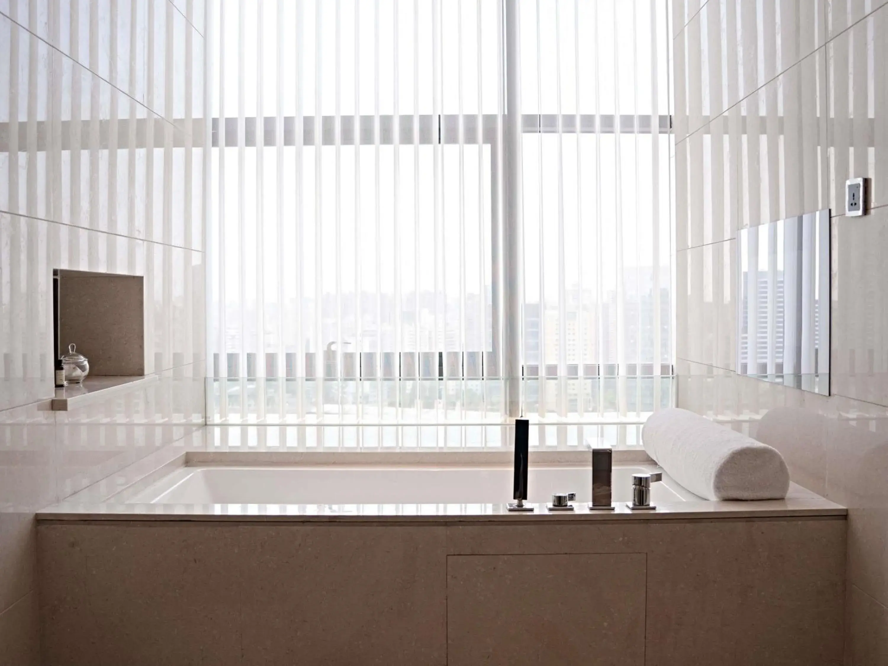 Bedroom in Pullman Shanghai Jing'an Bedroom in Pullman Shanghai Jing'an