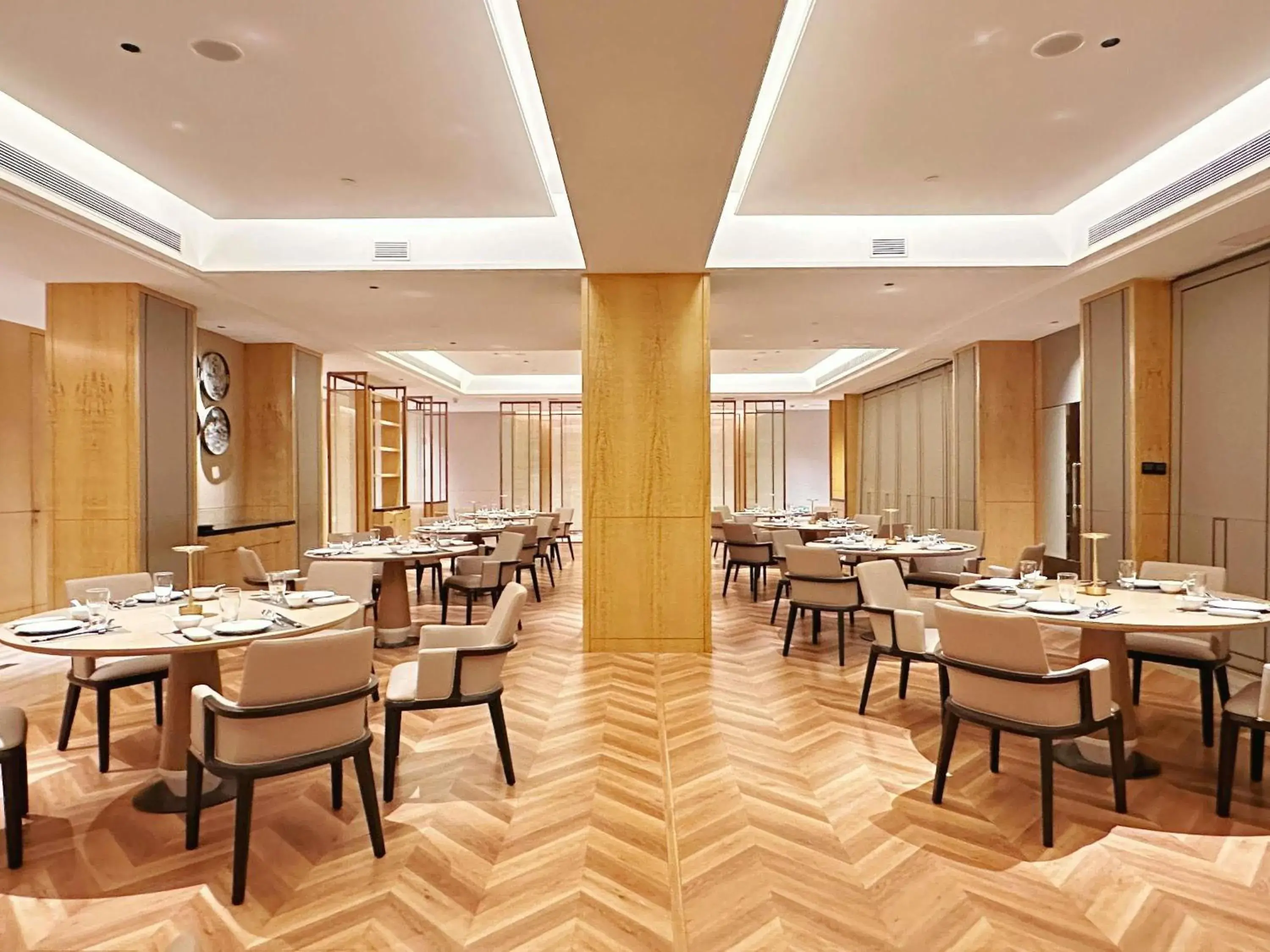 Restaurant/places to eat in Pullman Shanghai Jing'an-Jing'an district, downtown railway station, traffic hub, easy to travel Shanghai Restaurant/places to eat in Pullman Shanghai Jing'an-Jing'an district, downtown railway station, traffic hub, easy to travel Shanghai