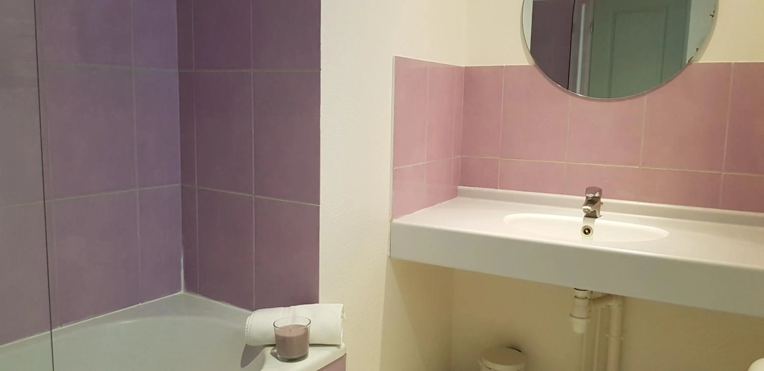 Bathroom in Hôtel Terminus