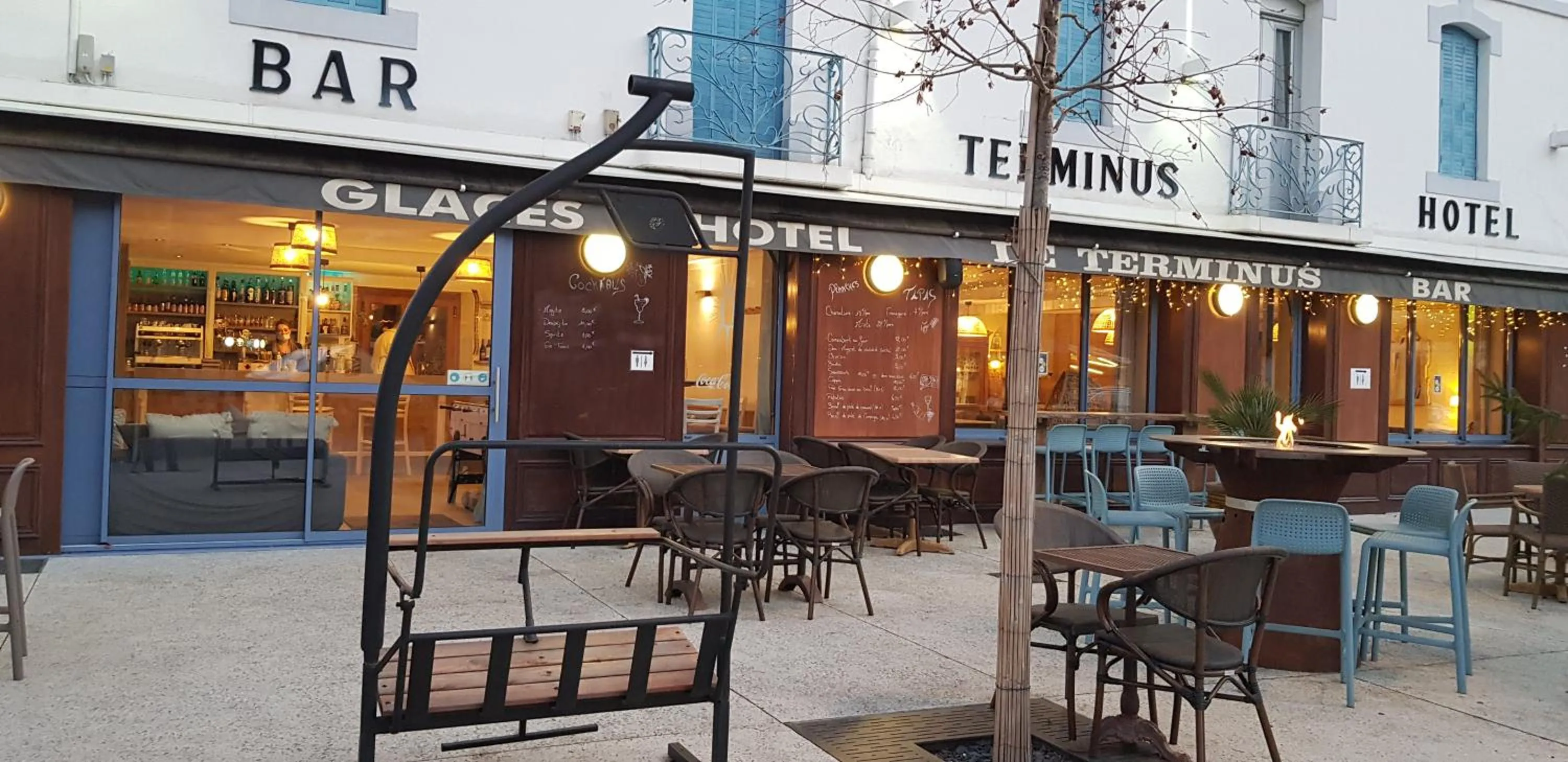 Lounge or bar in Hôtel Terminus