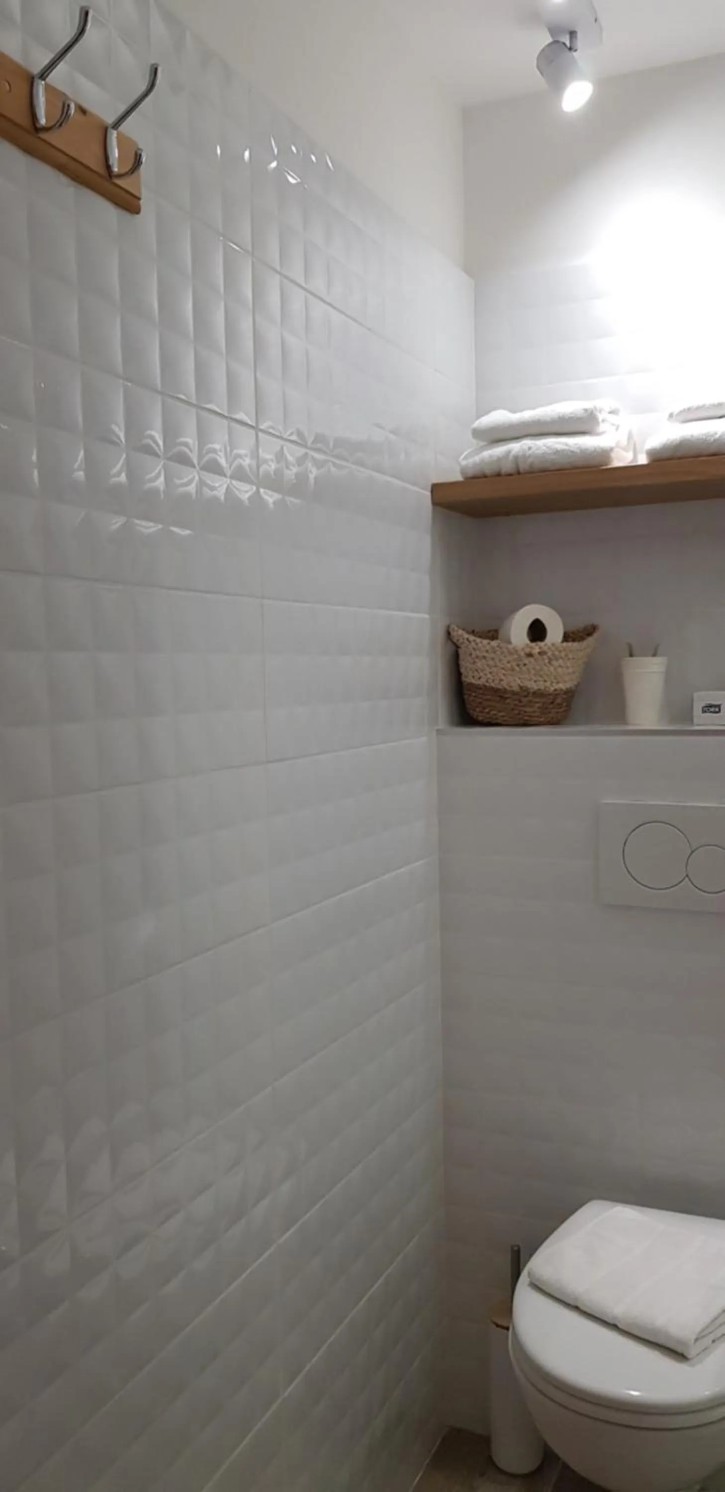 Shower in Hôtel Terminus