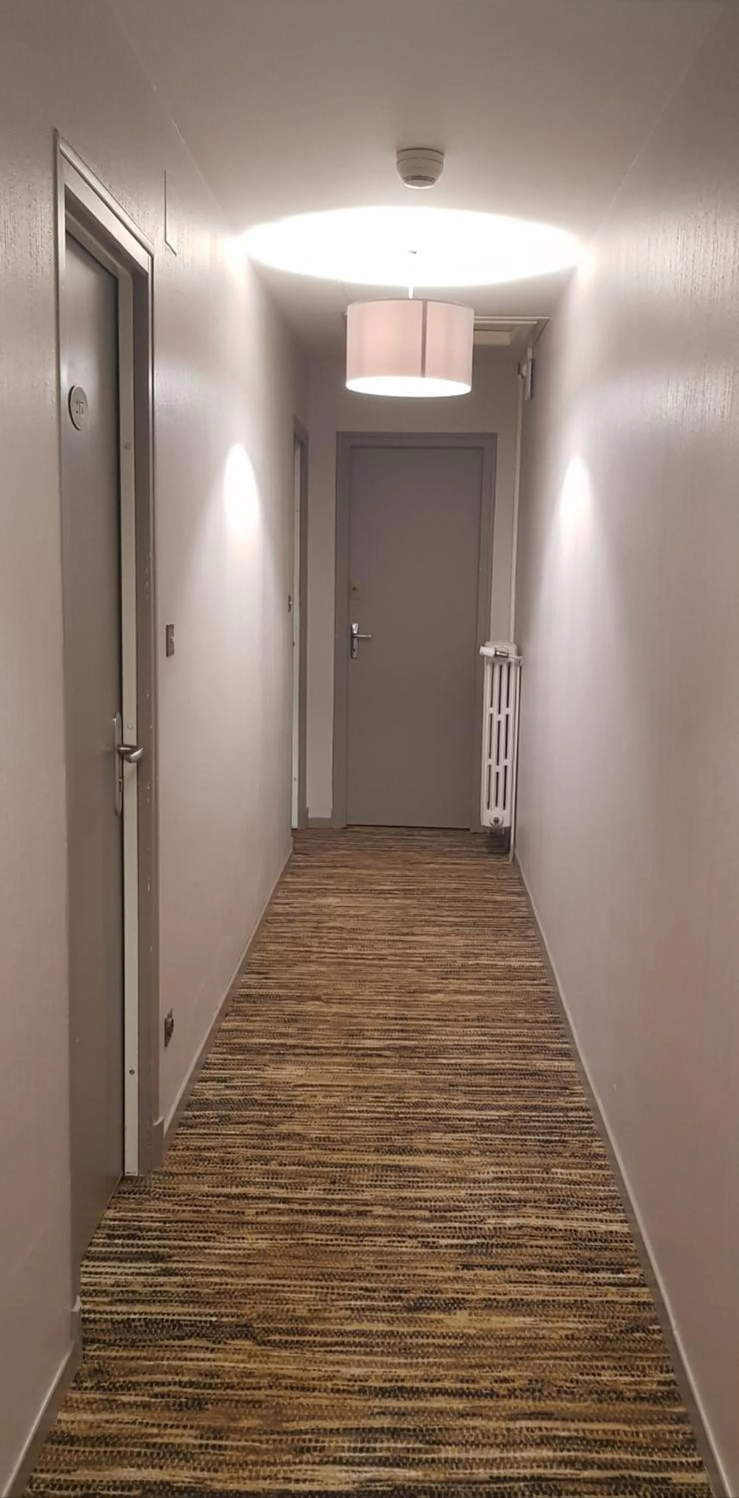 Bedroom in Hôtel Terminus