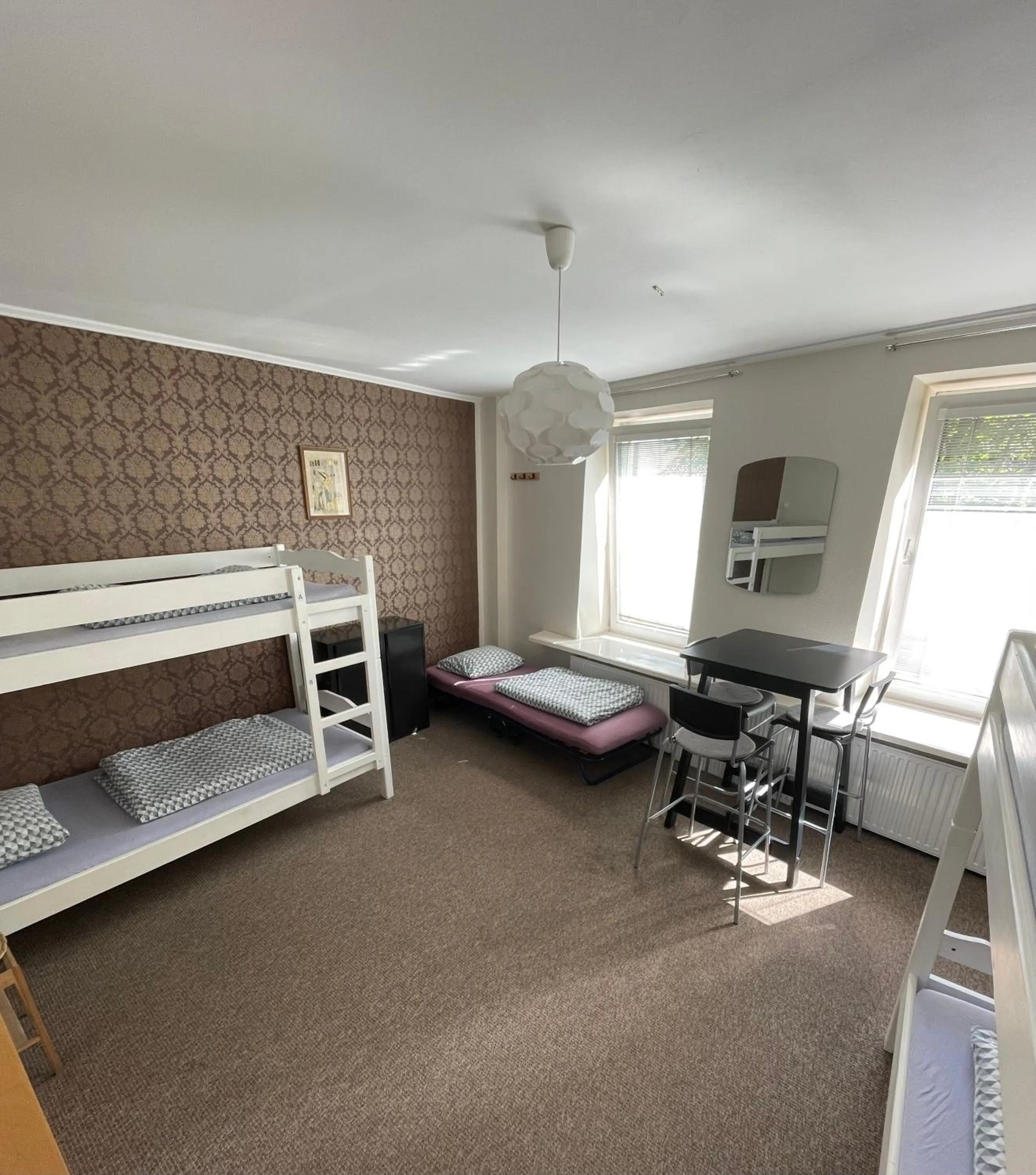 Bedroom, Bed in Mikalo House