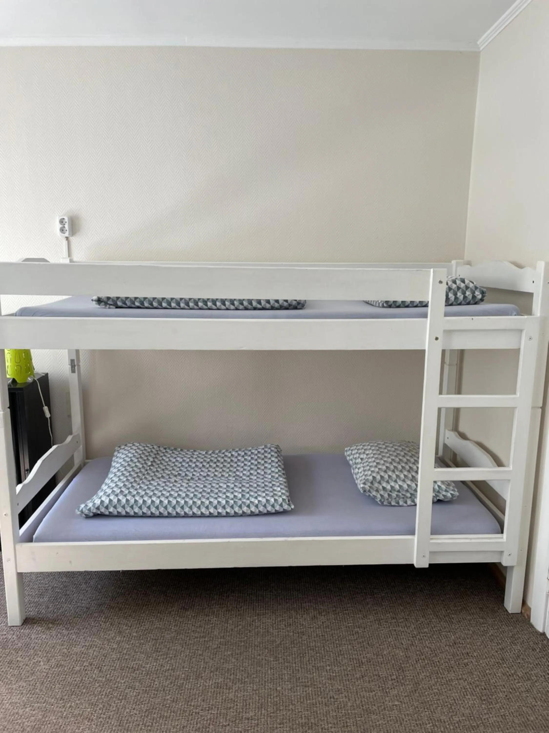 Bedroom, Bed in Mikalo House