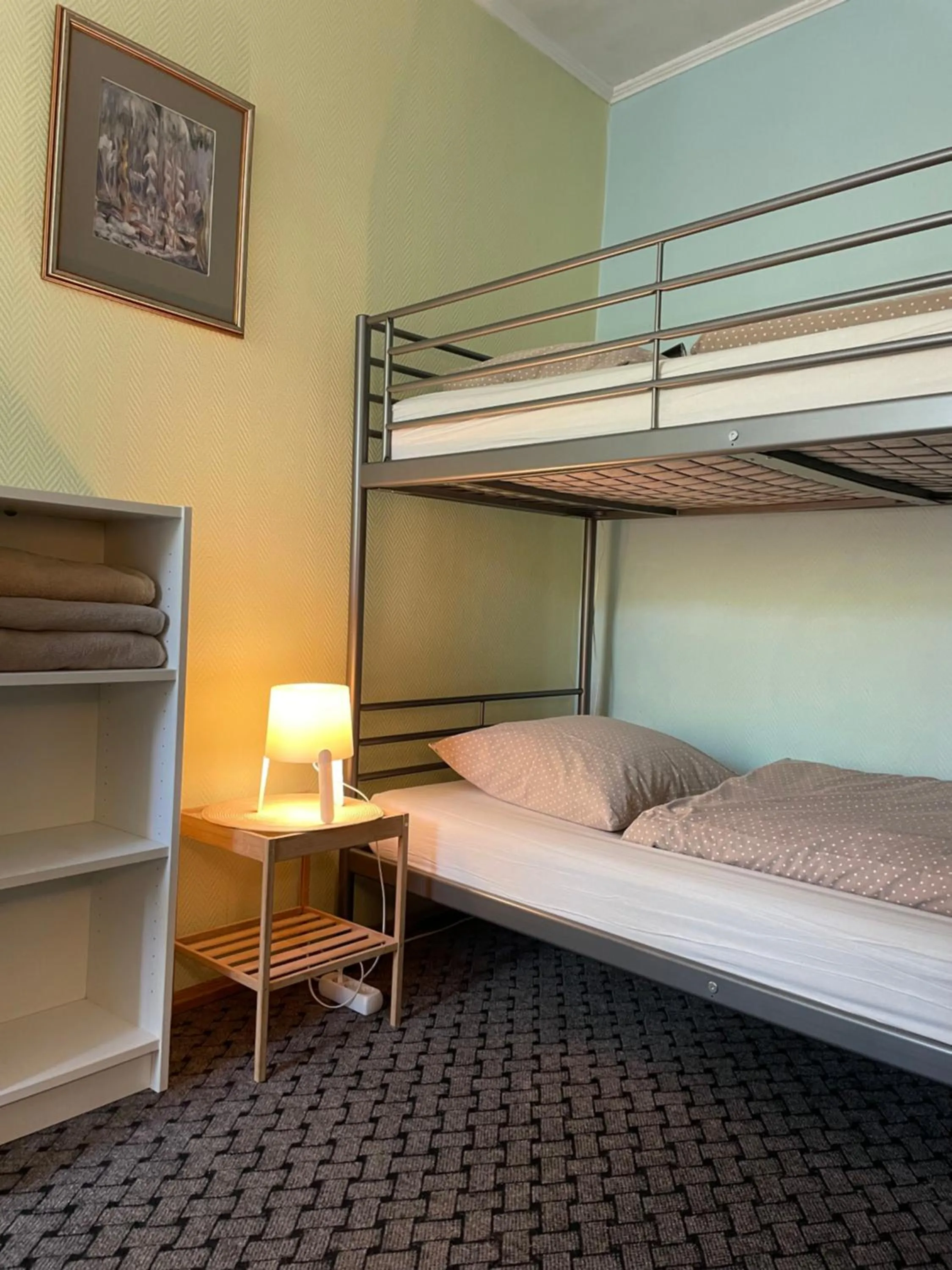 bunk bed, Bed in Mikalo House