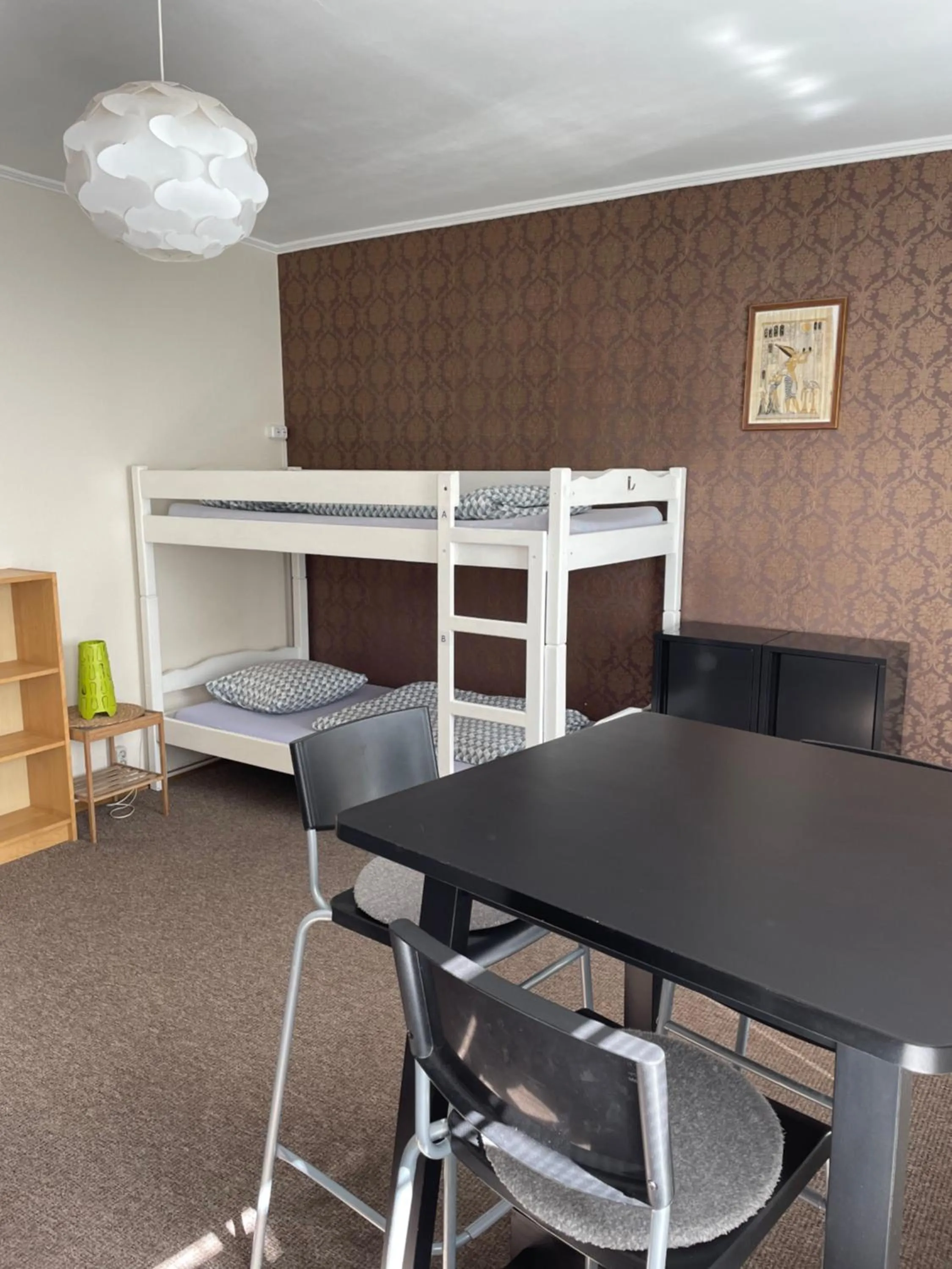 Bedroom, Bed in Mikalo House