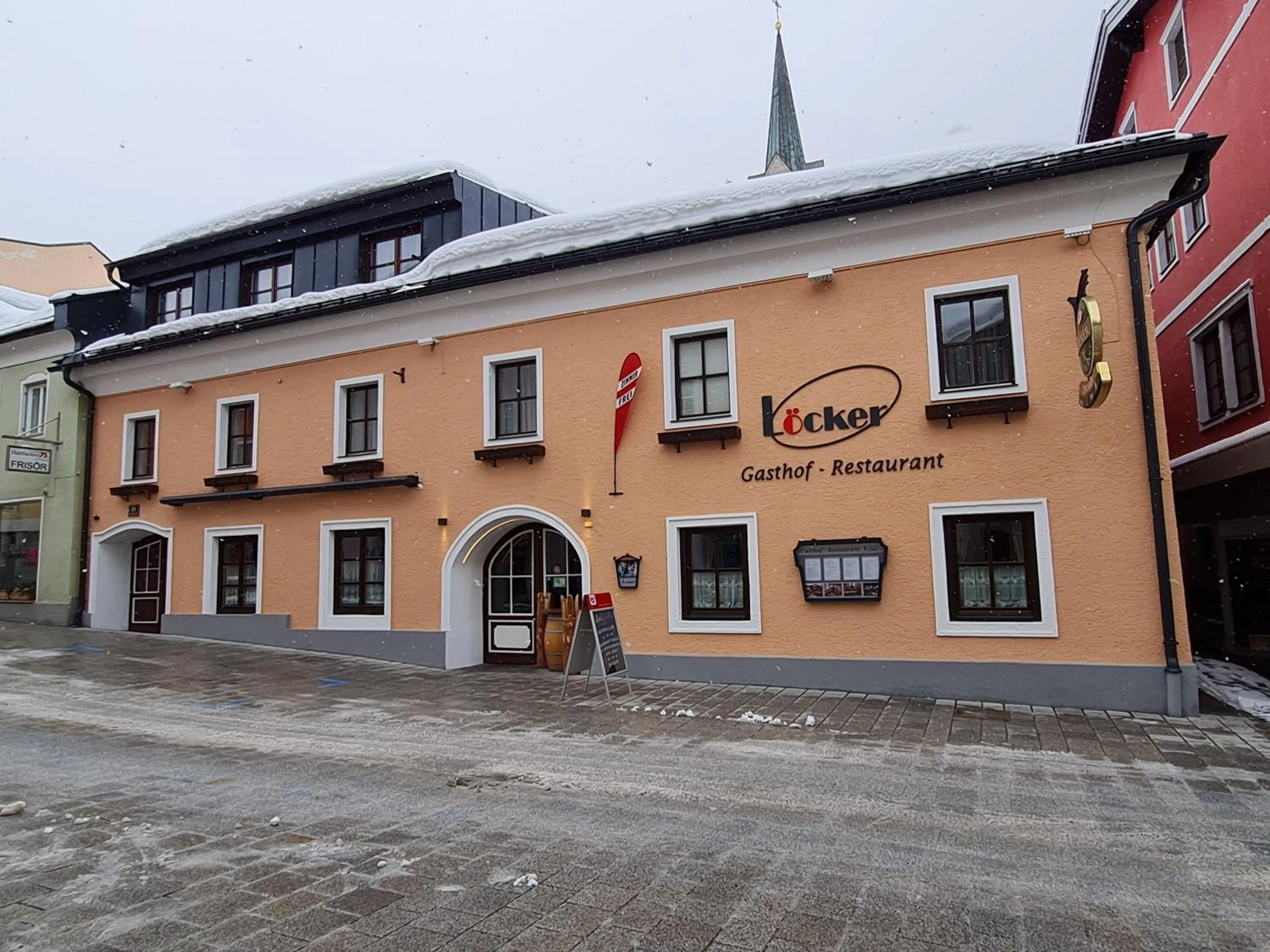 Property building in Gasthof - Restaurant Löcker