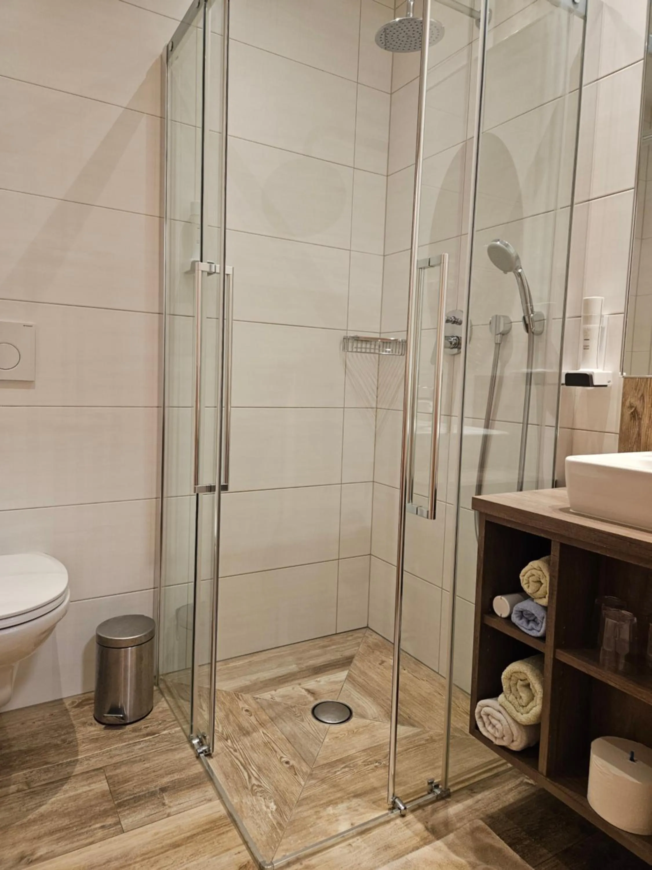 Bathroom in Gasthof - Restaurant Löcker