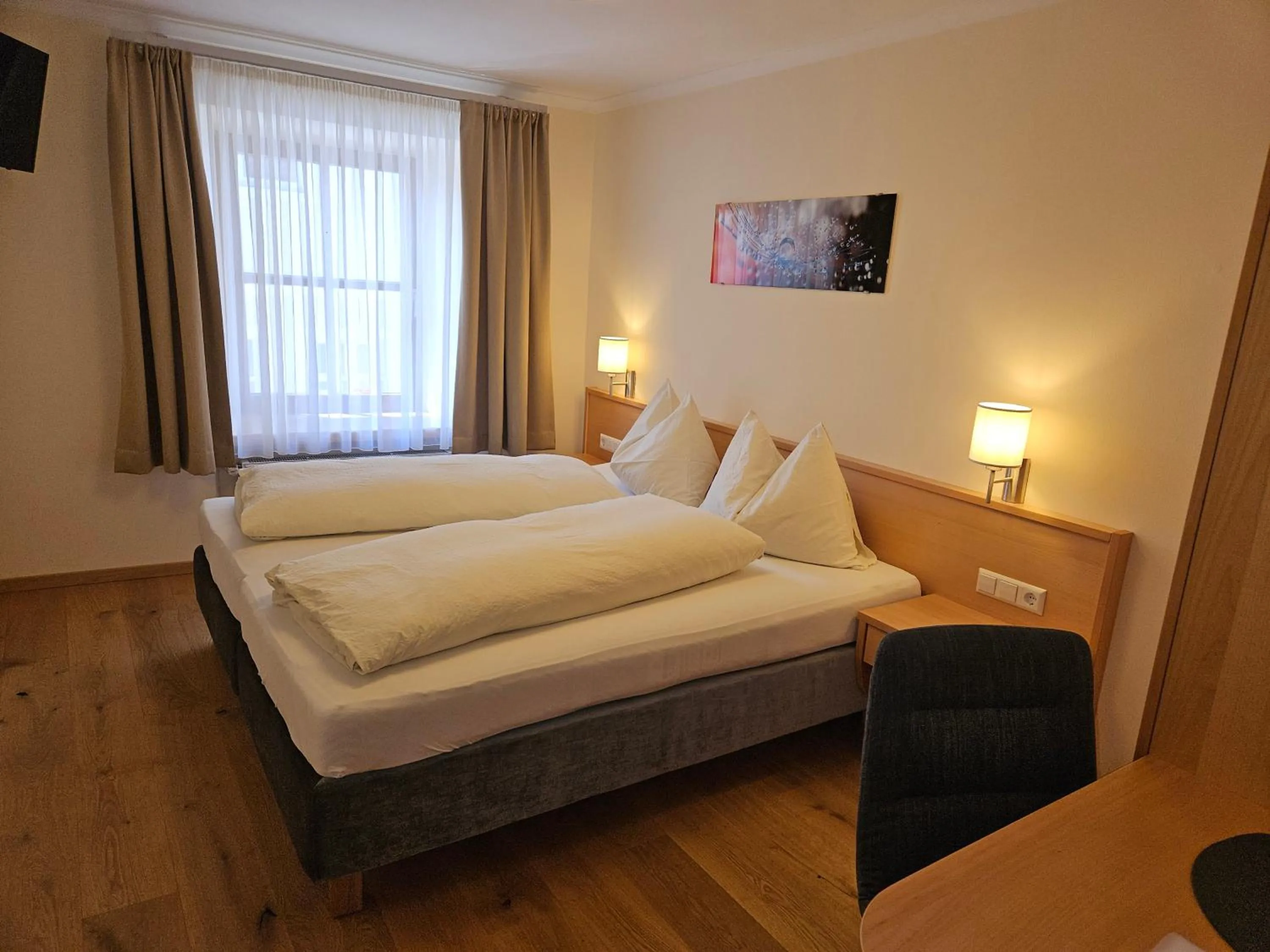 Photo of the whole room, Bed in Gasthof - Restaurant Löcker