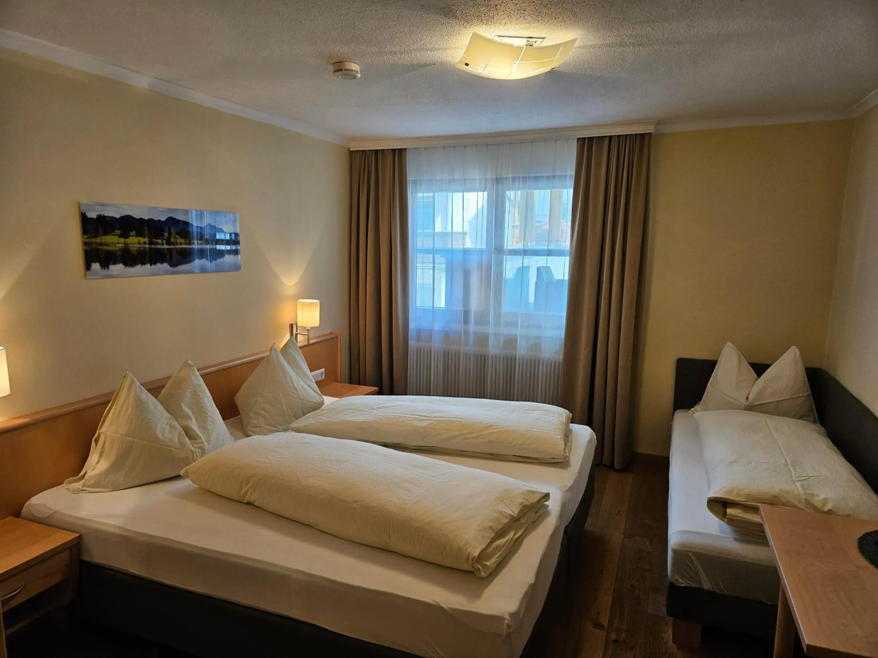 Triple Room in Gasthof - Restaurant Löcker Triple Room in Gasthof - Restaurant Löcker